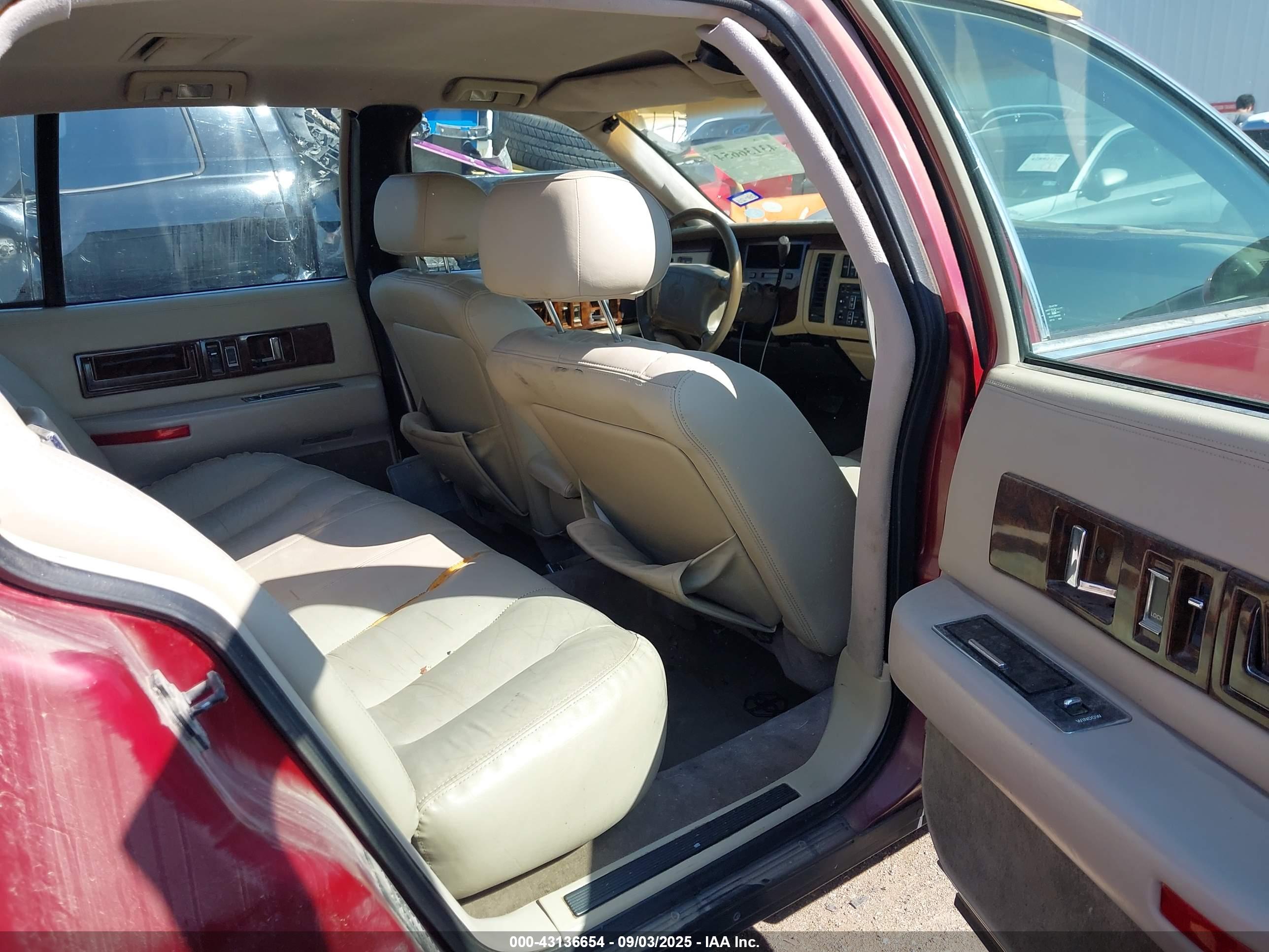 CADILLAC FLEETWOOD image 8