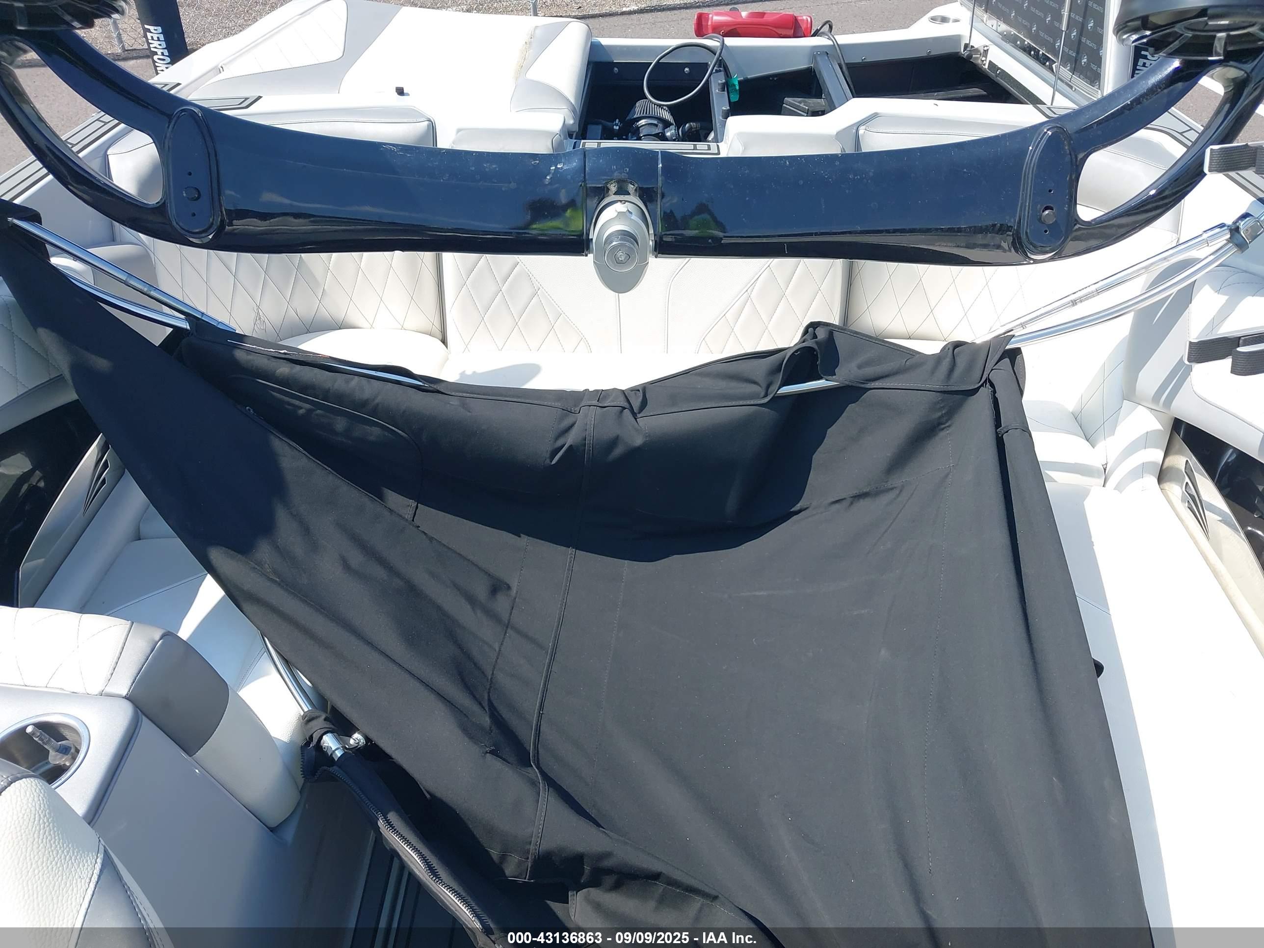 TIGE SKIBOAT image 8