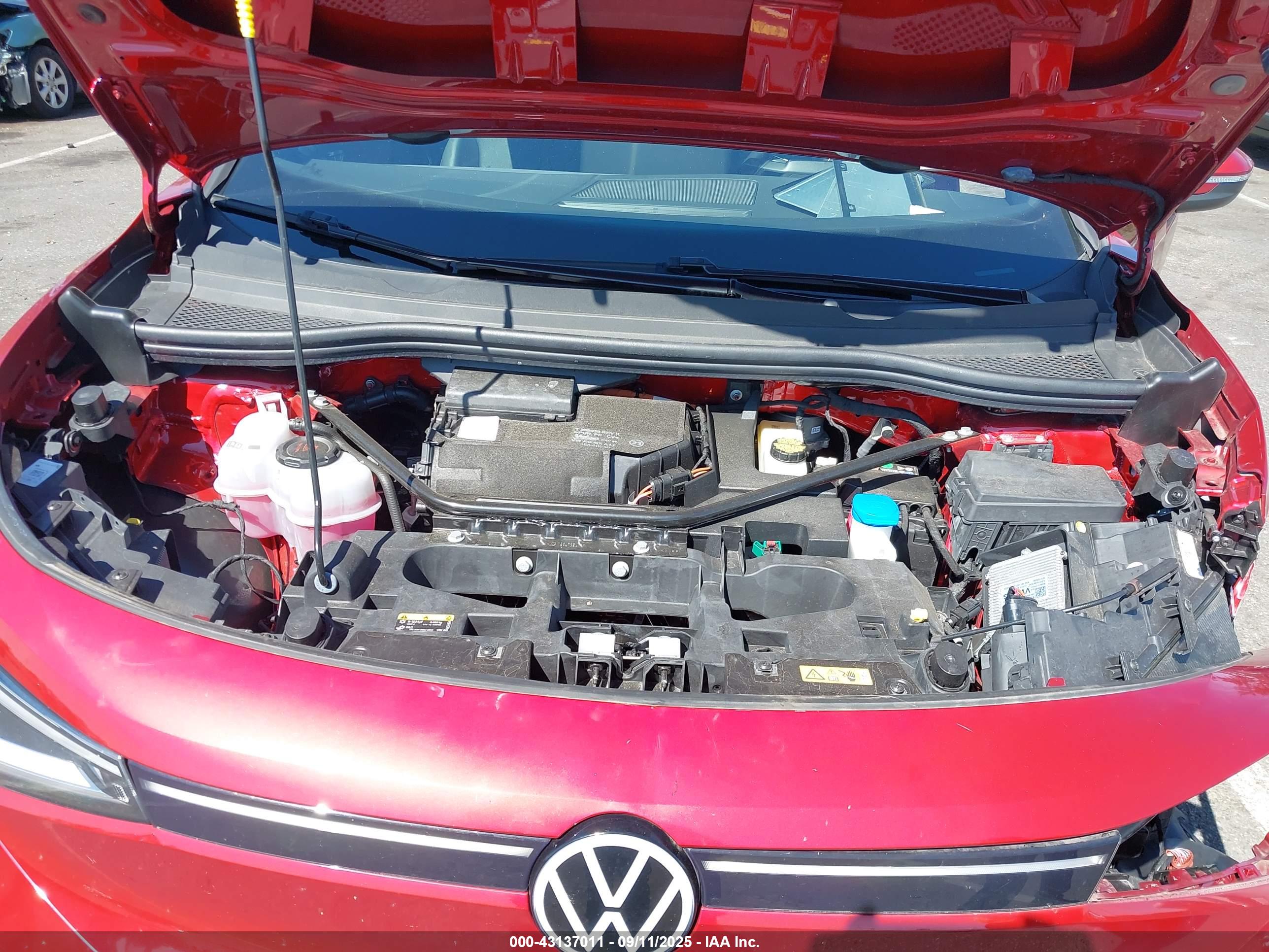 VOLKSWAGEN ID.4 image 10