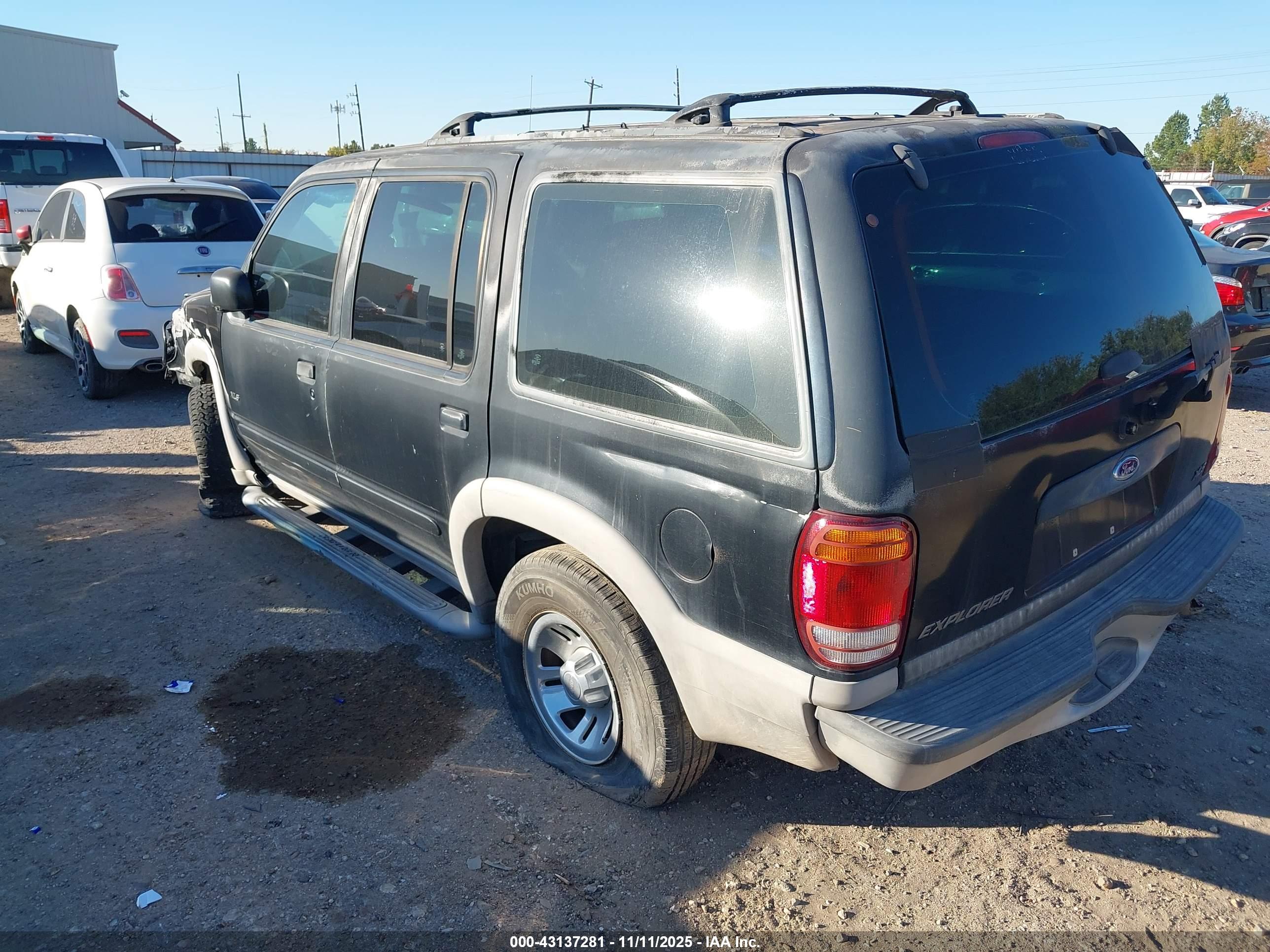 FORD EXPLORER image 3