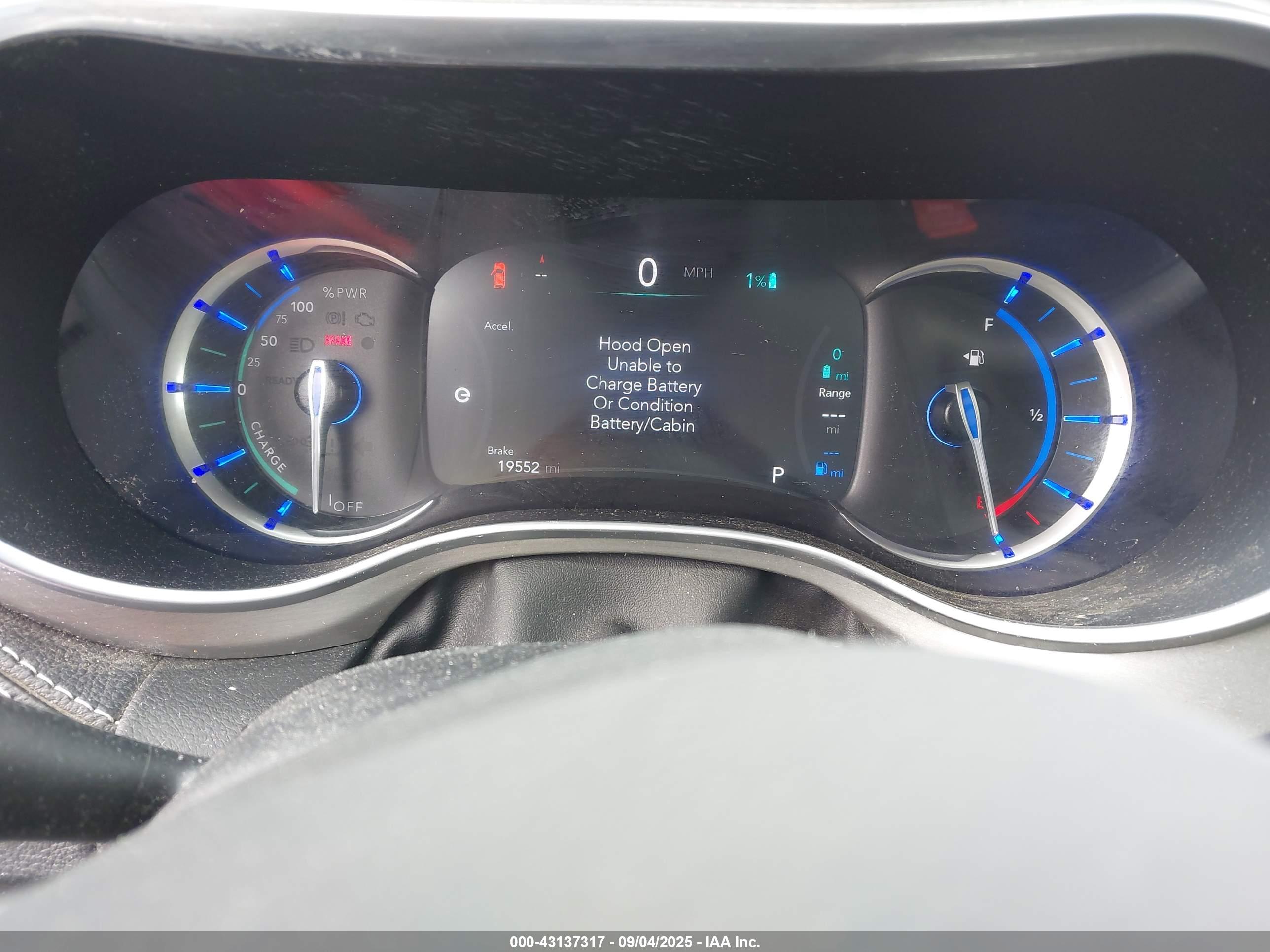 CHRYSLER PACIFICA image 7