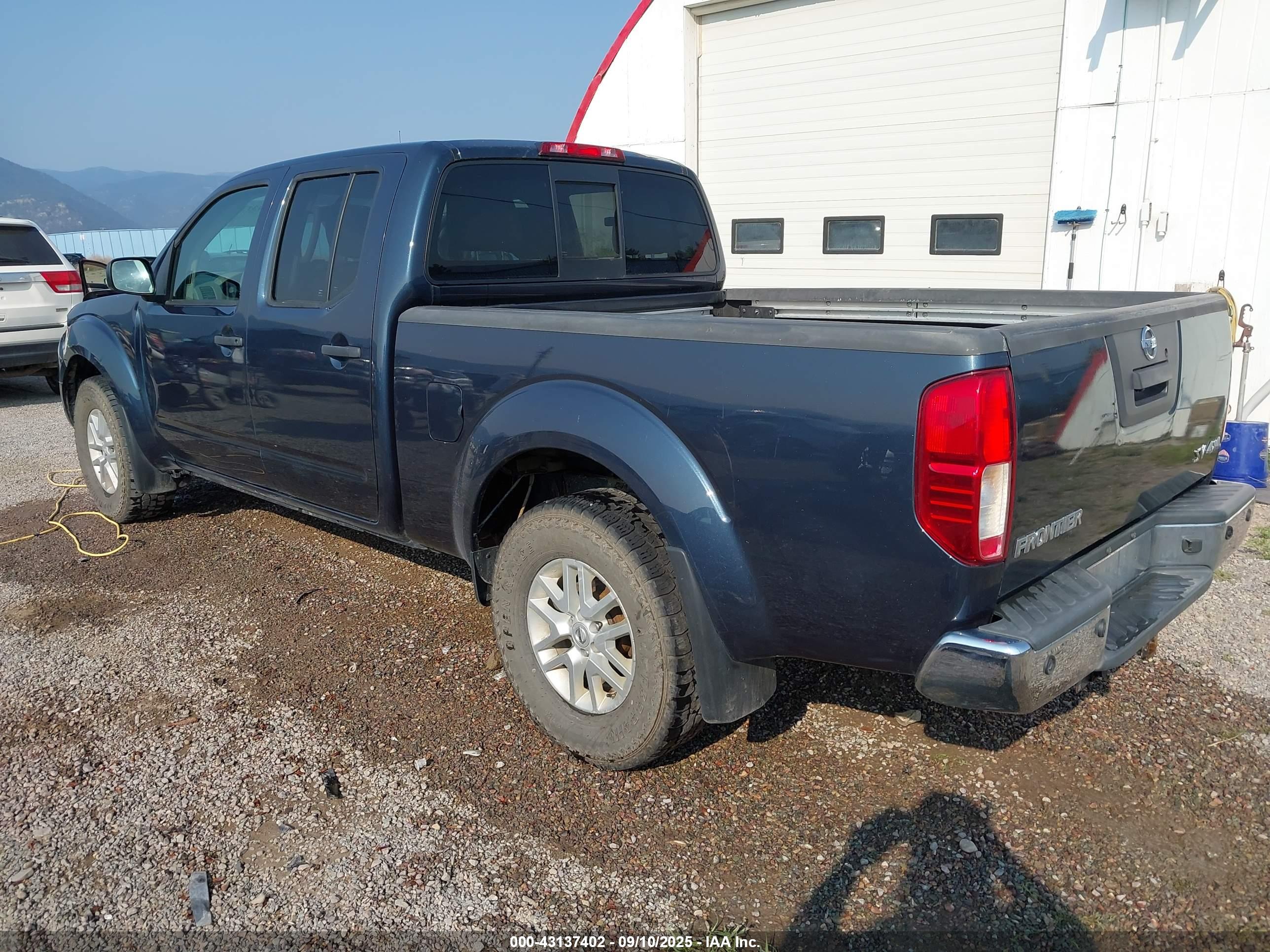 NISSAN FRONTIER image 3