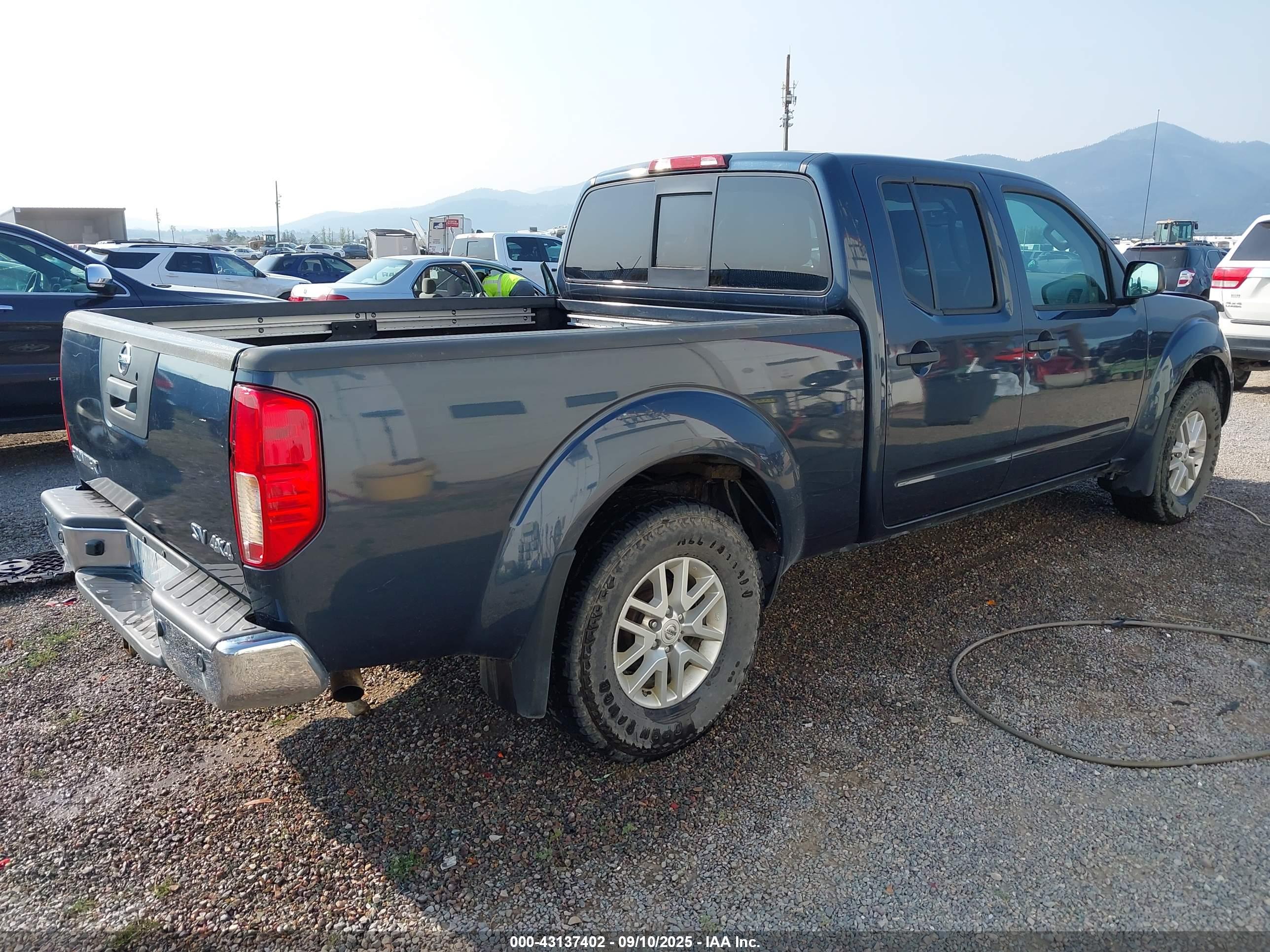 NISSAN FRONTIER image 4