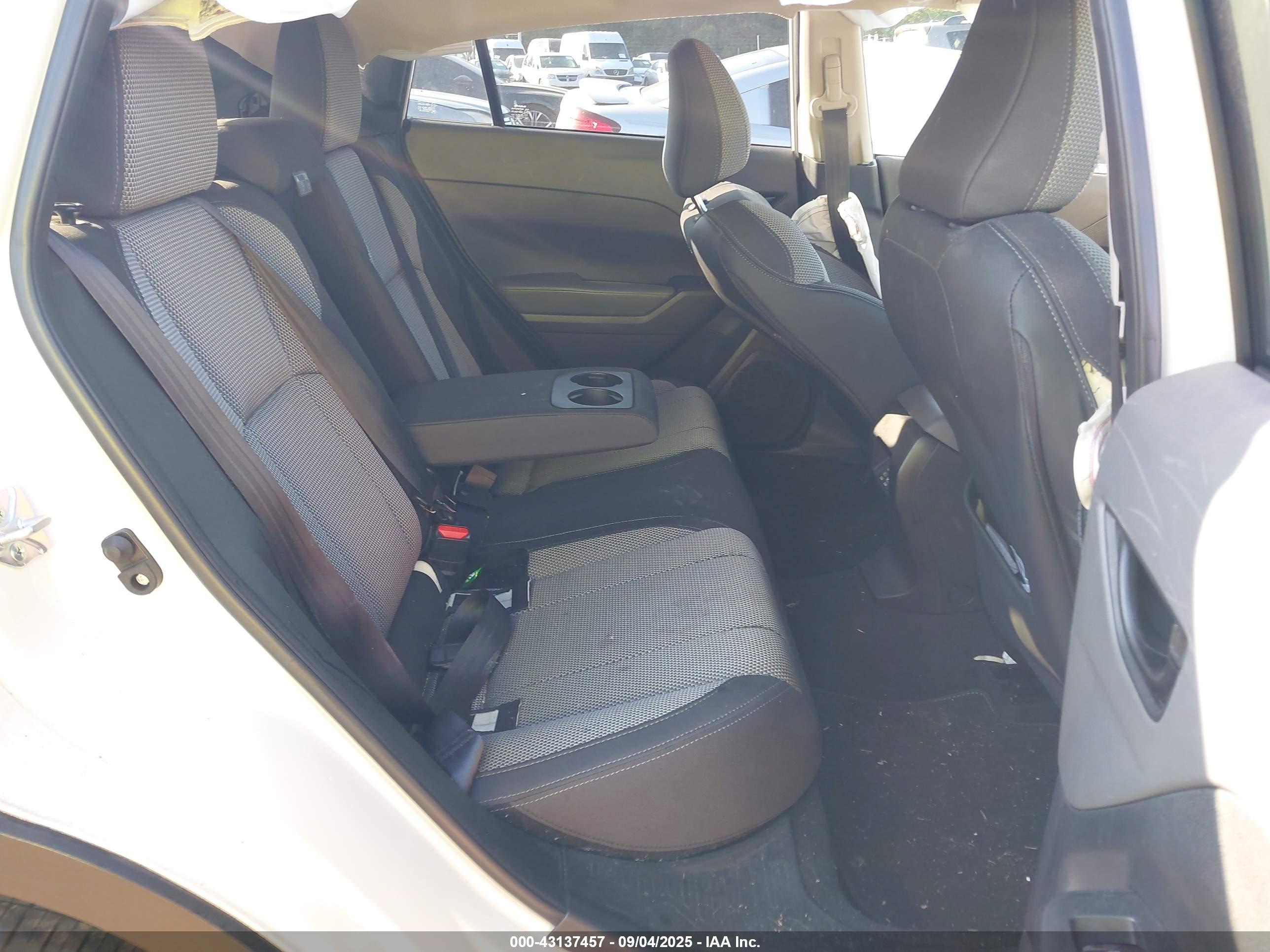 SUBARU CROSSTREK image 8