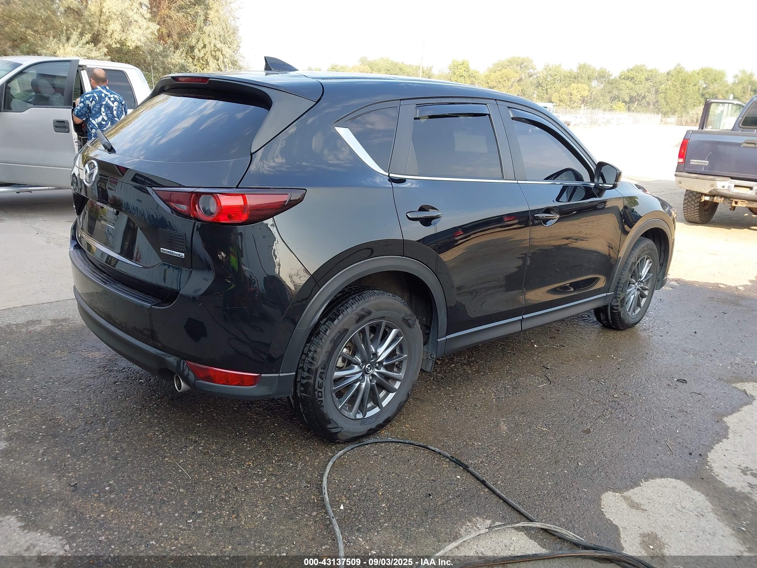 MAZDA CX-5 image 4