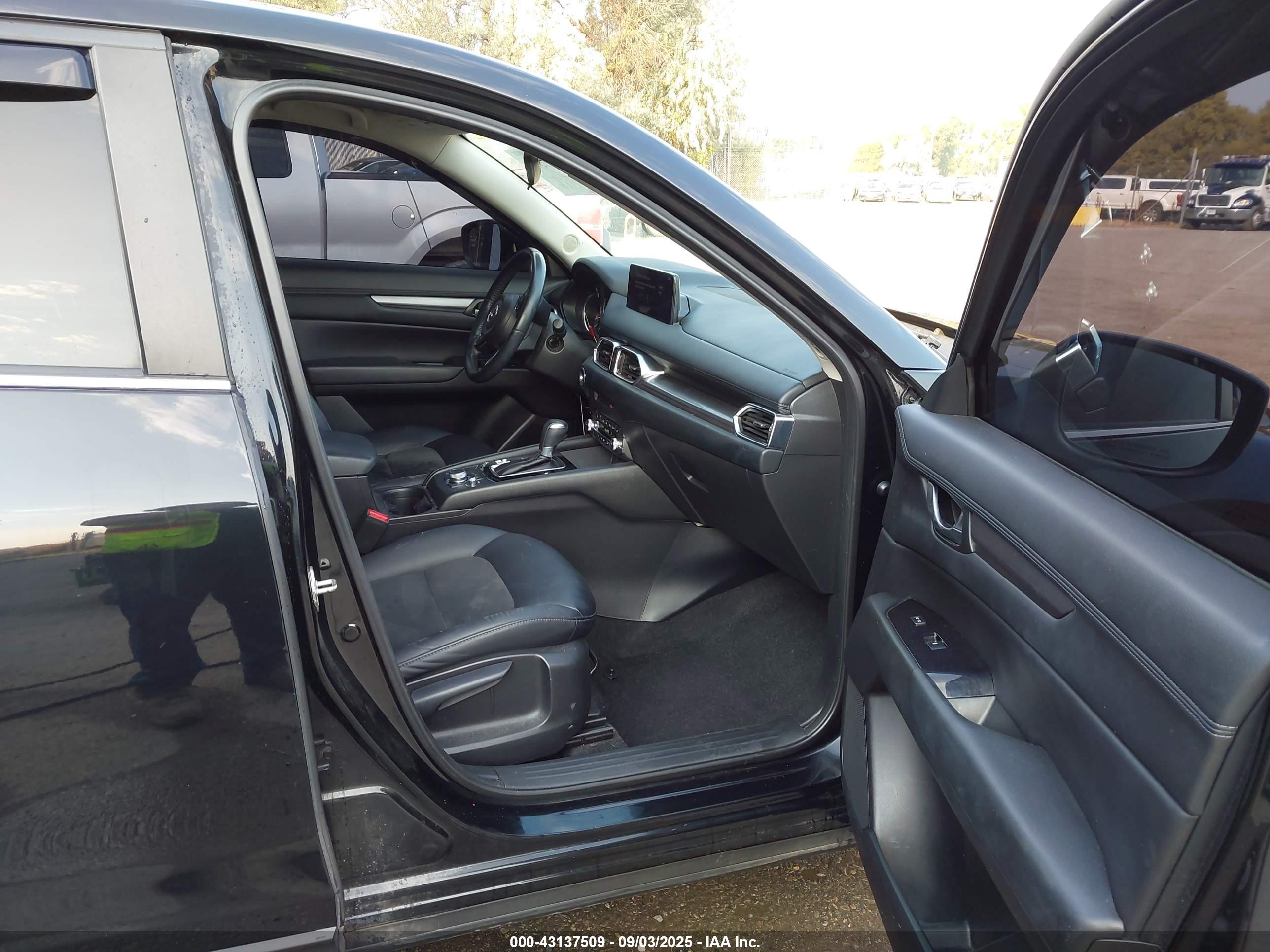 MAZDA CX-5 image 5
