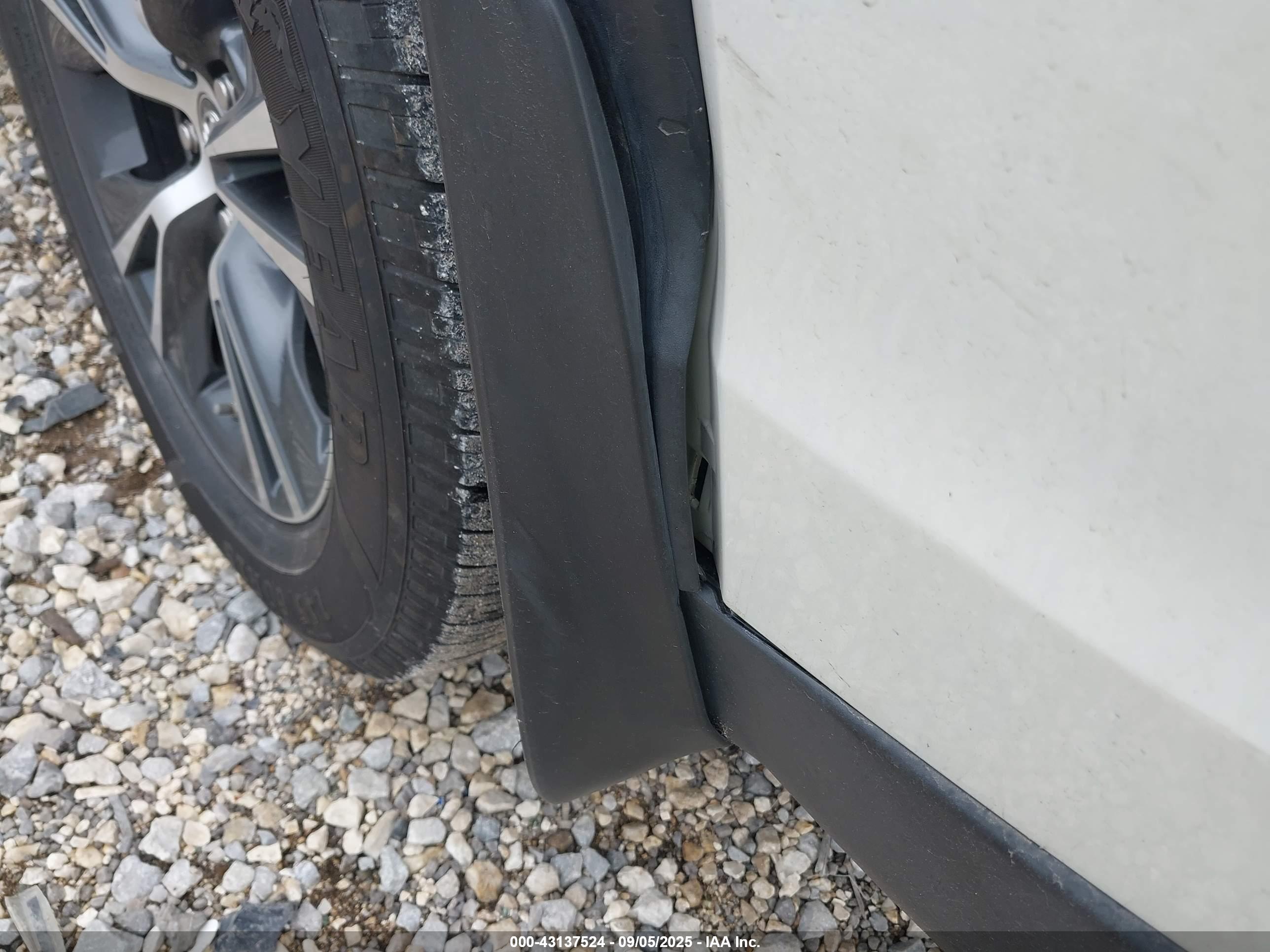 TOYOTA HIGHLANDER image 6