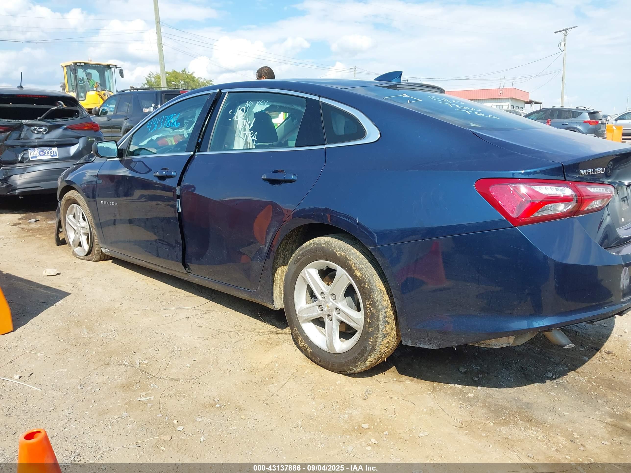CHEVROLET MALIBU image 3