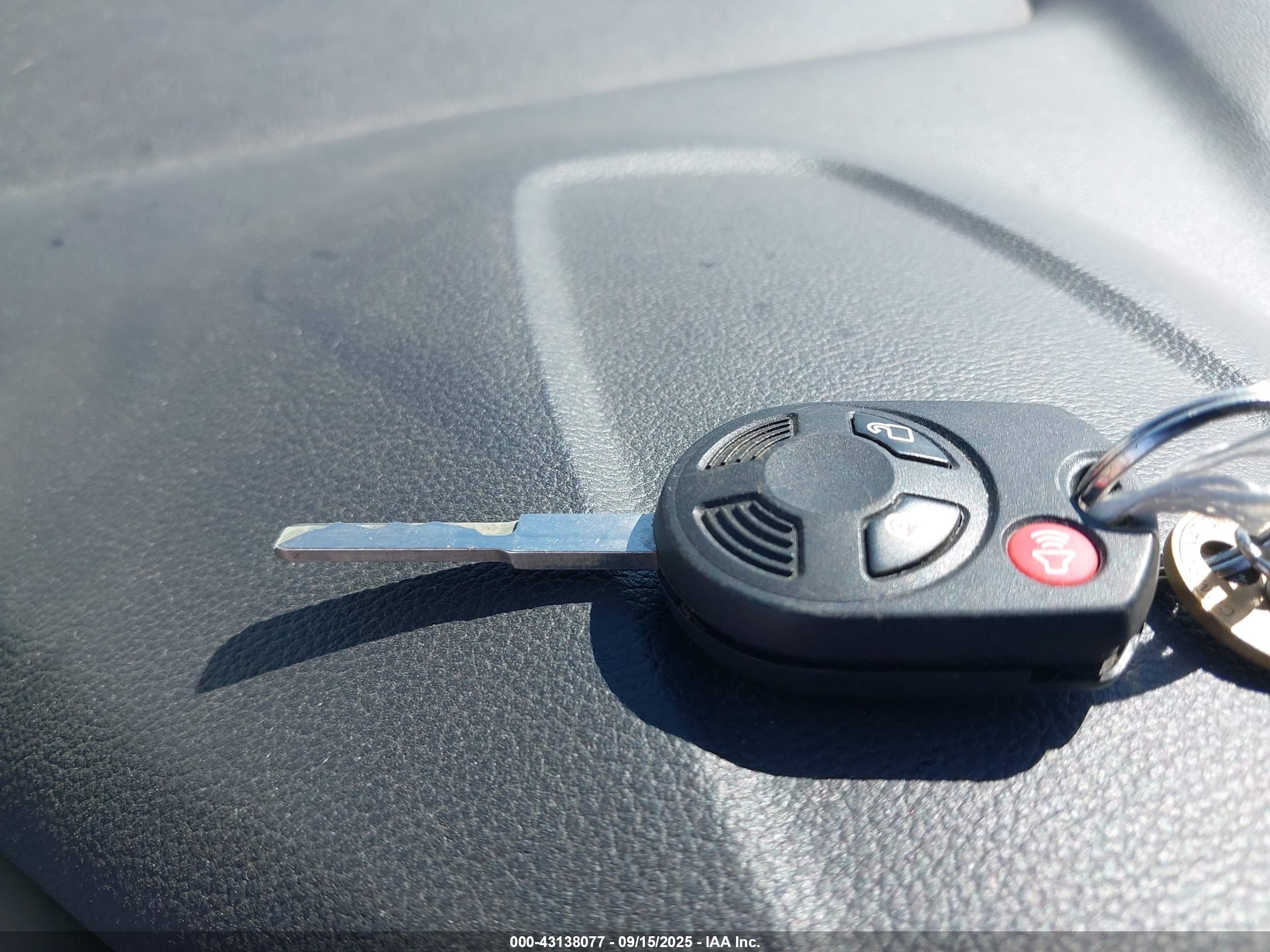 FORD ESCAPE image 11