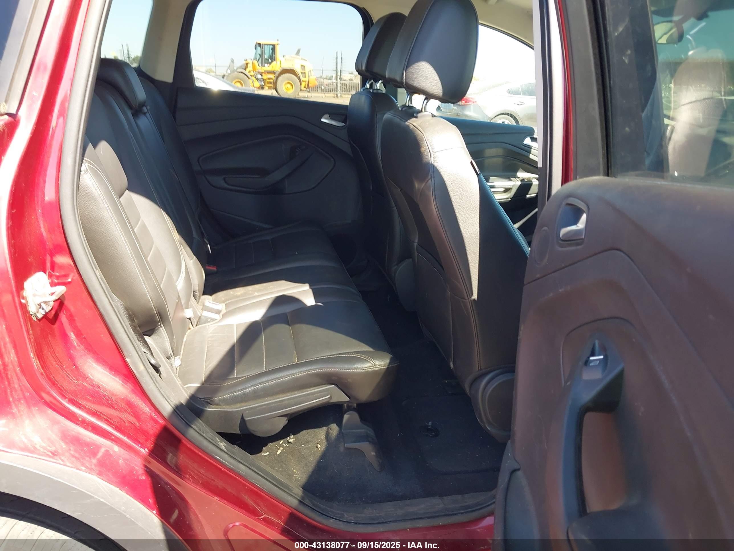 FORD ESCAPE image 8
