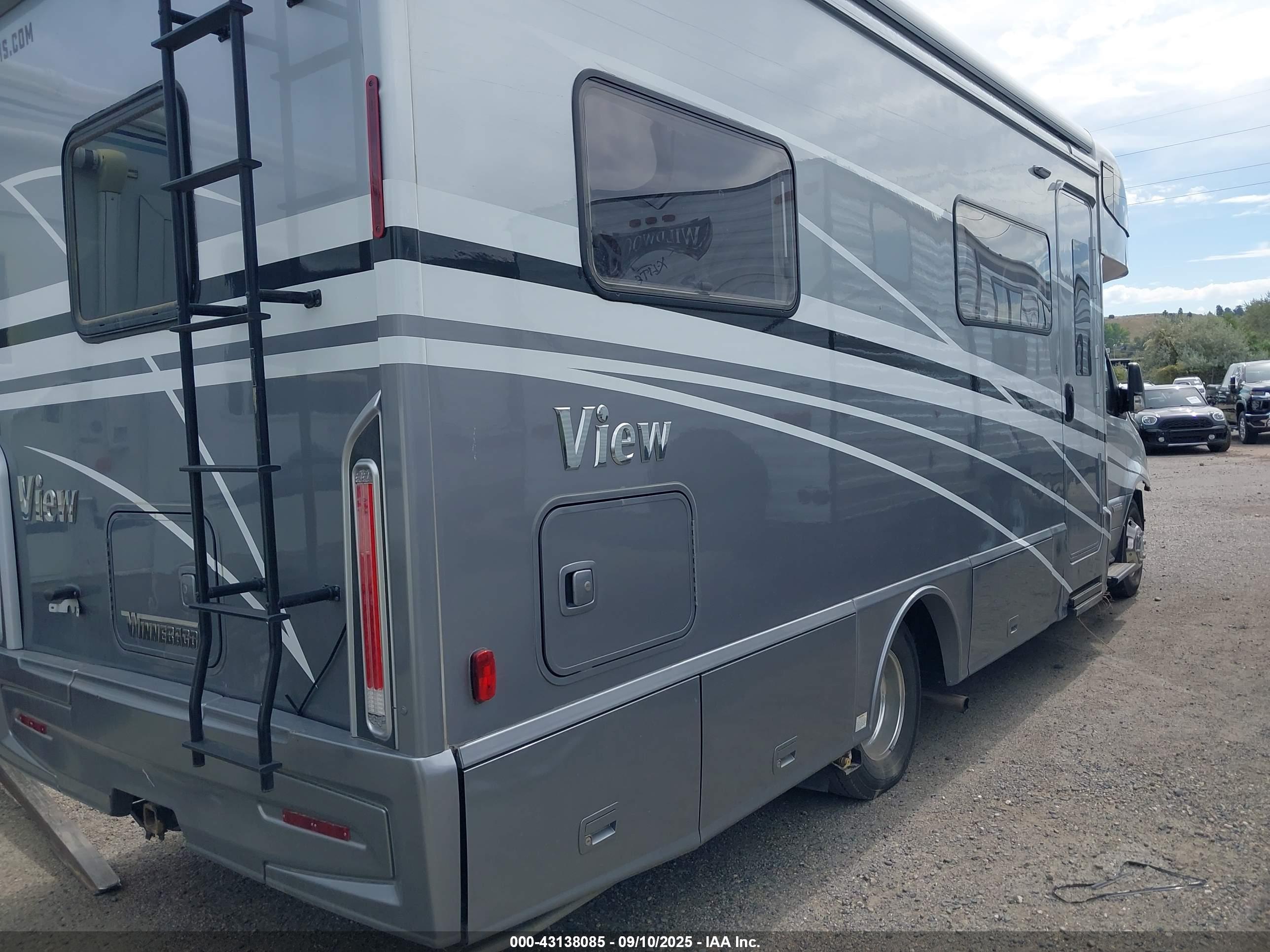 WINNEBAGO SPRINTER image 4