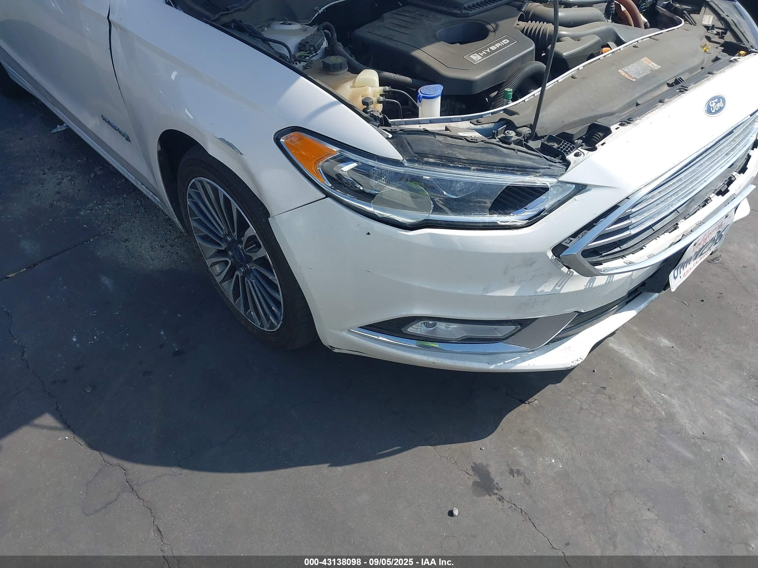 FORD FUSION image 6