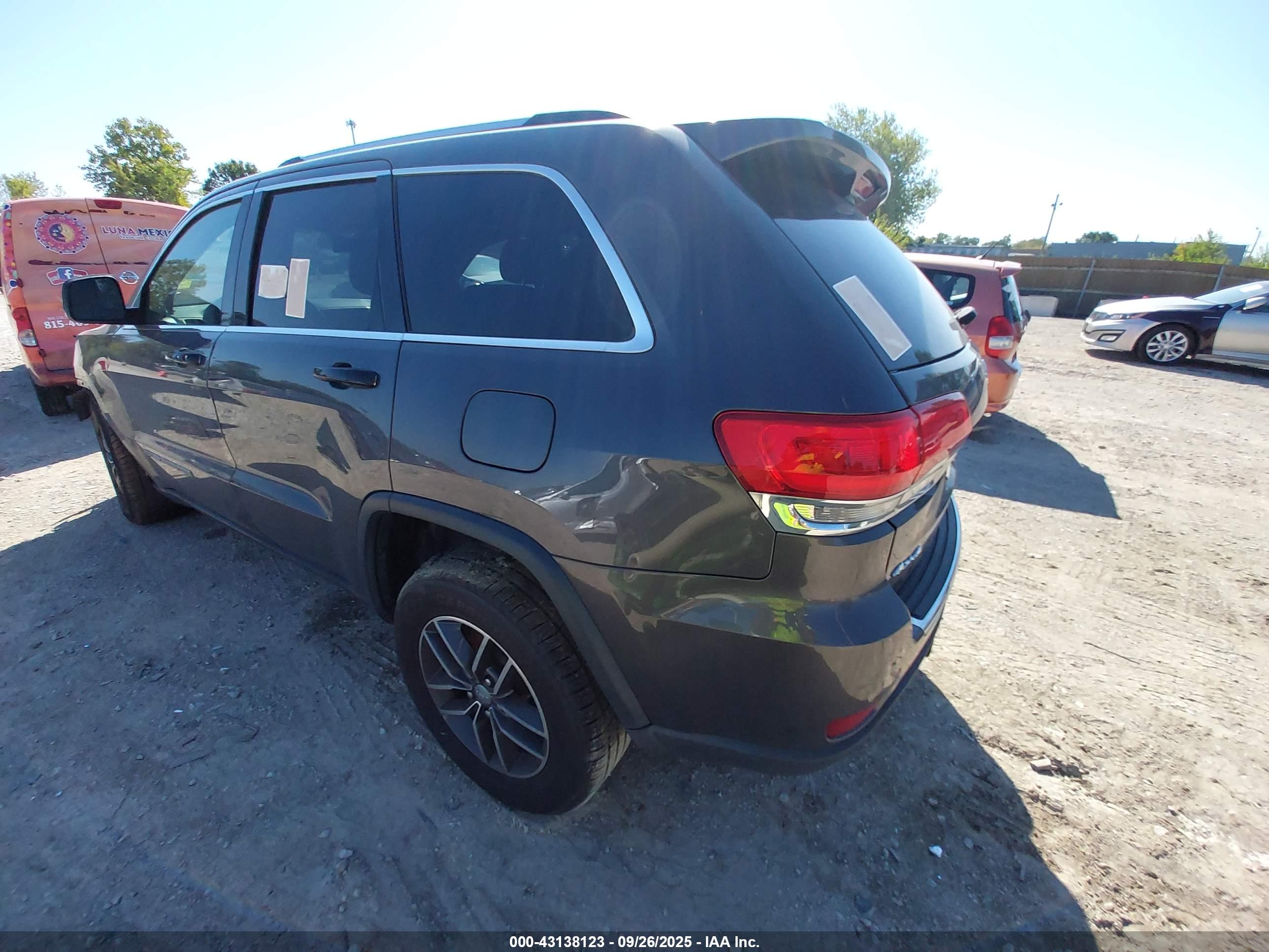 JEEP GRAND image 3