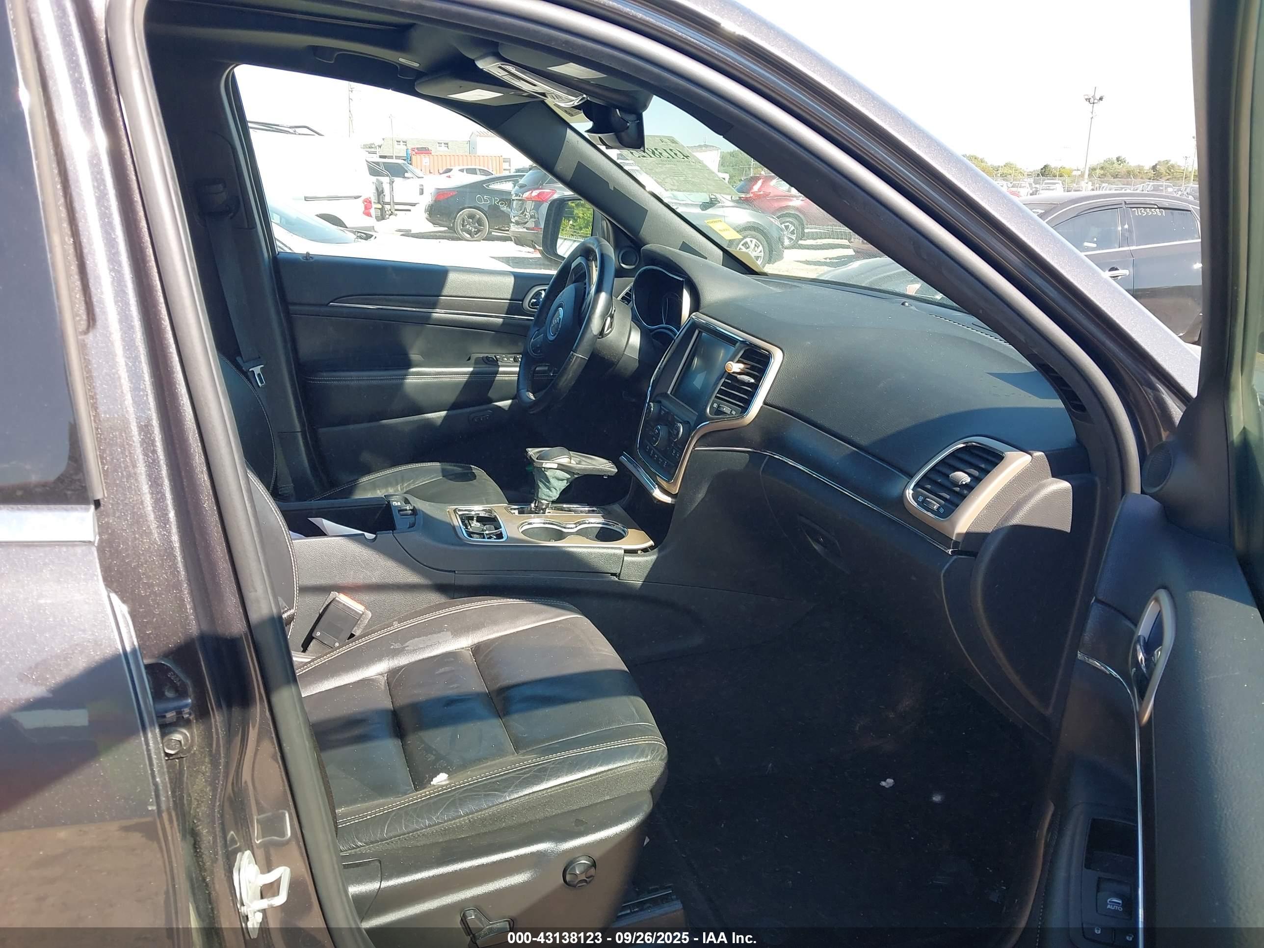 JEEP GRAND image 5