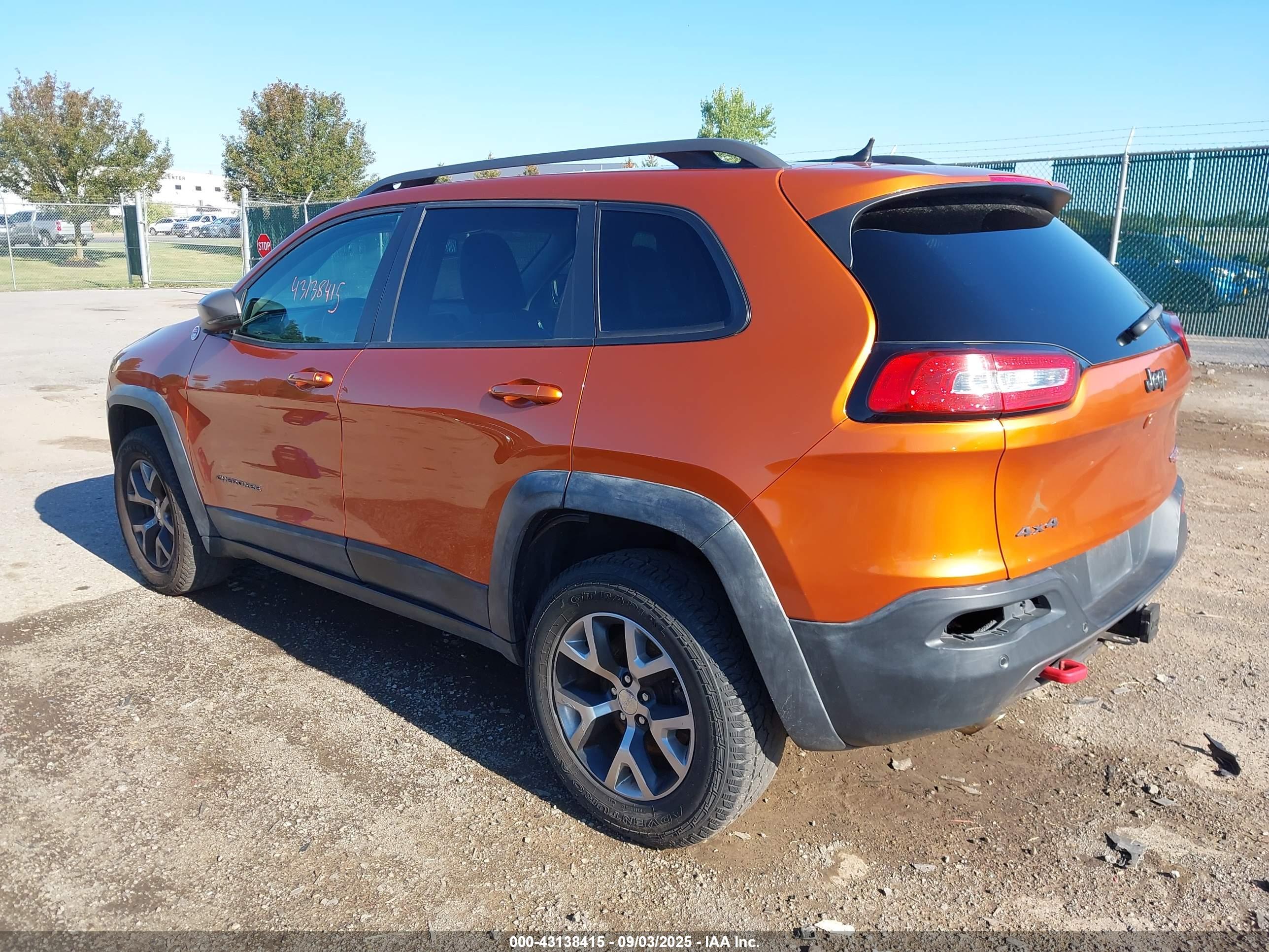 JEEP CHEROKEE image 3