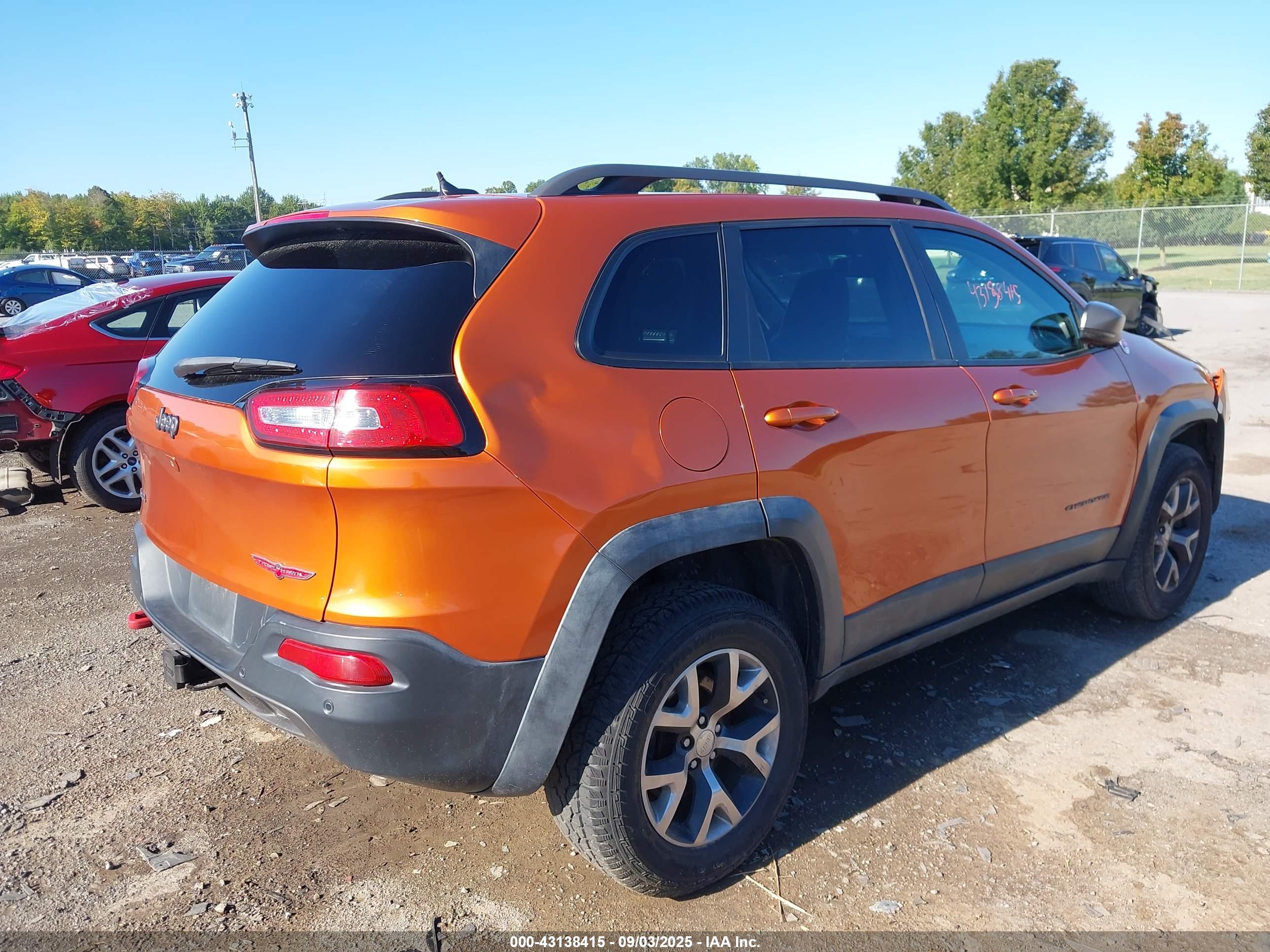 JEEP CHEROKEE image 4