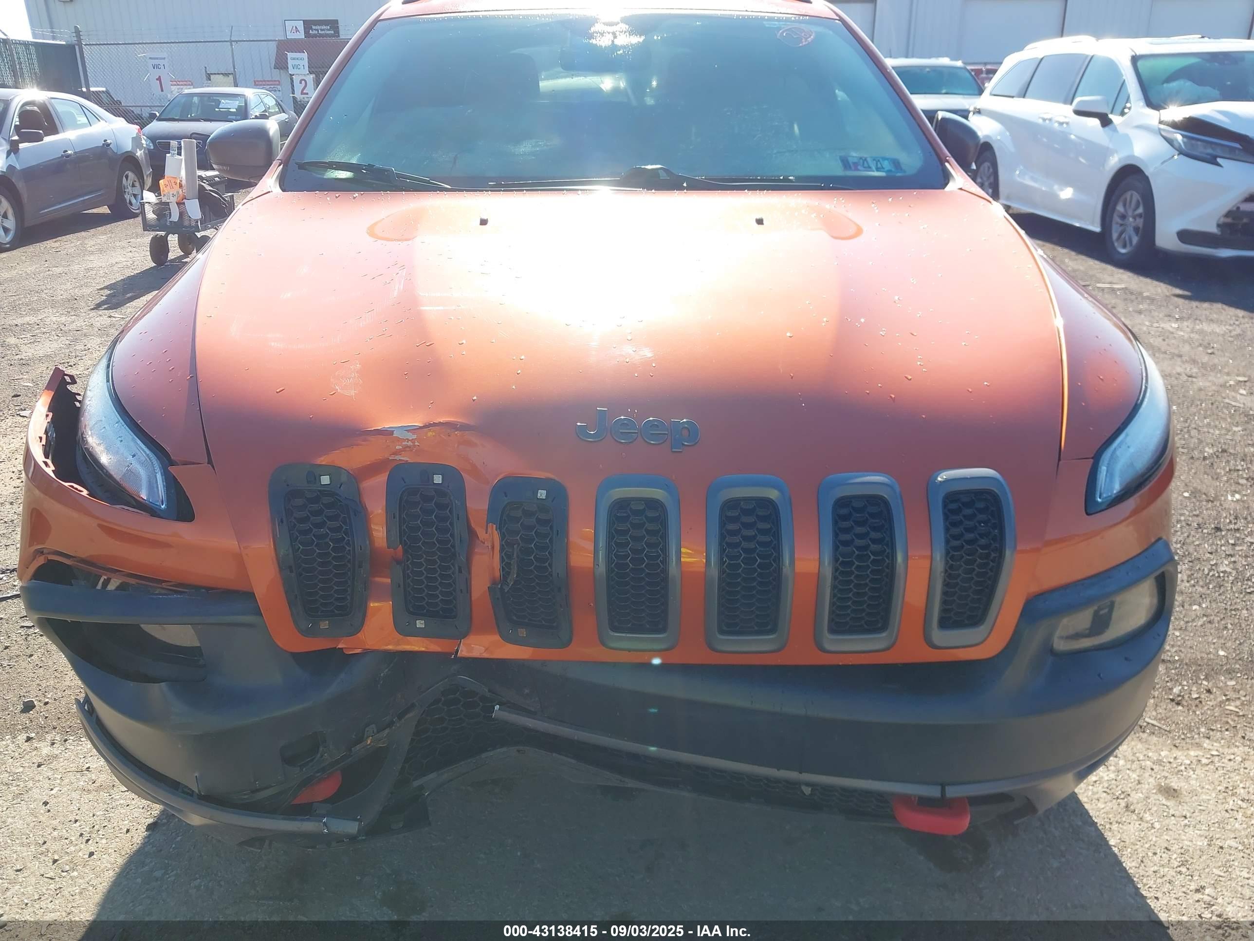 JEEP CHEROKEE image 6