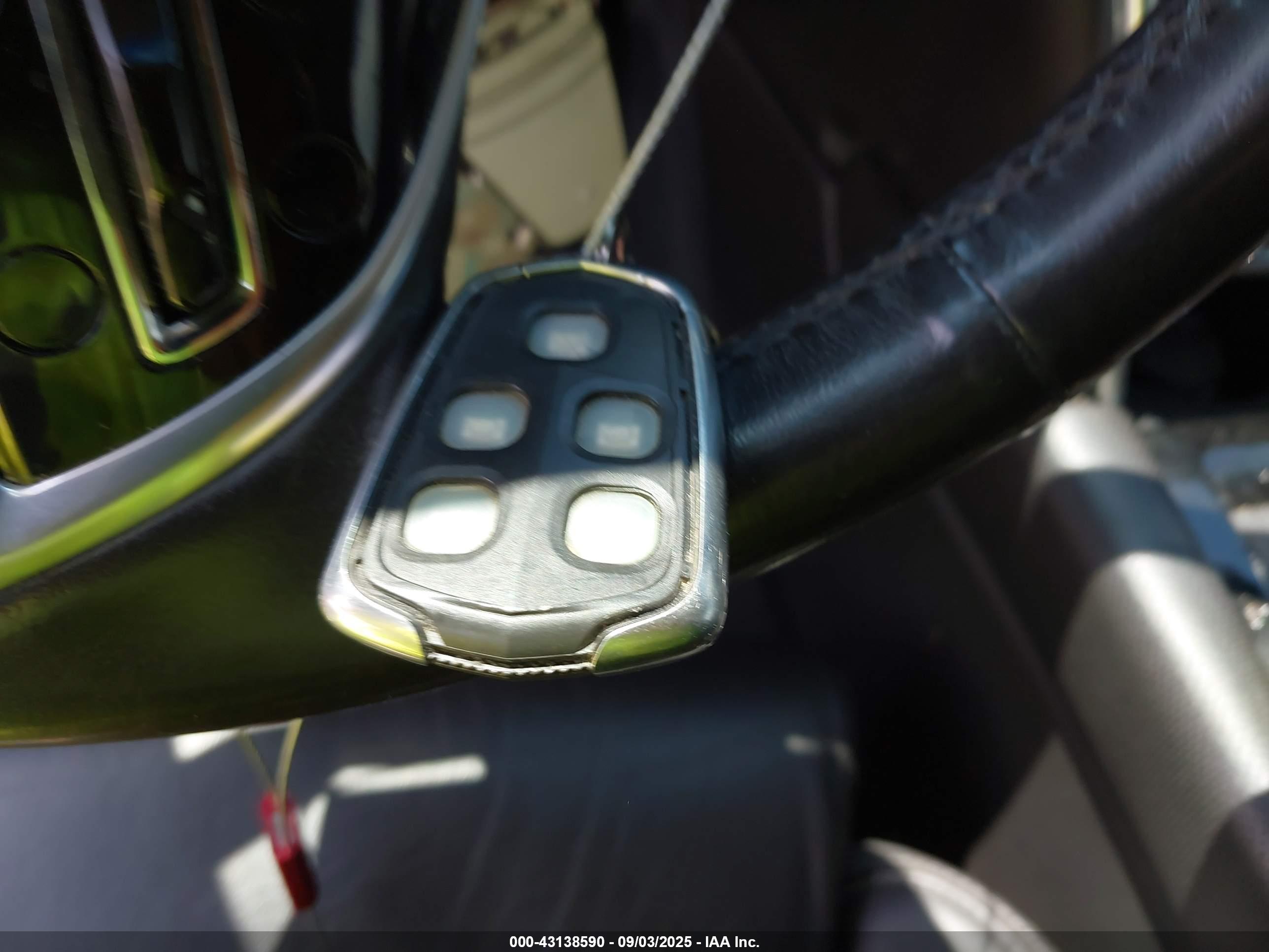 CADILLAC XTS image 11