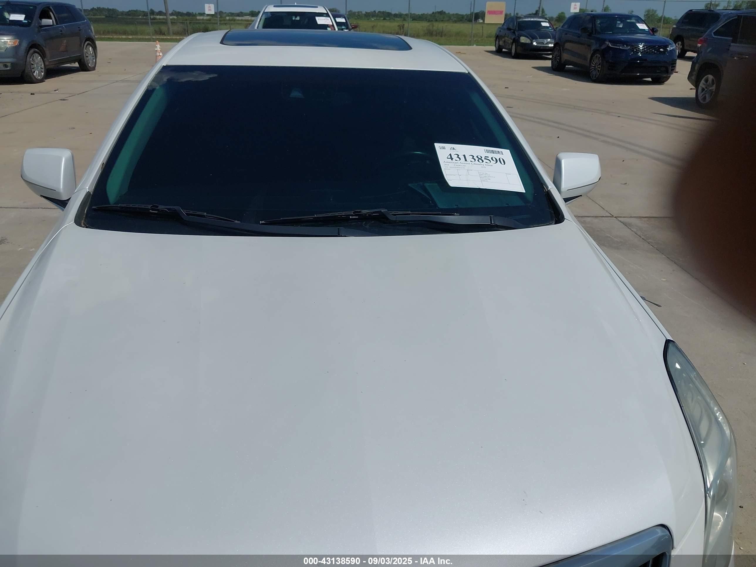 CADILLAC XTS image 6