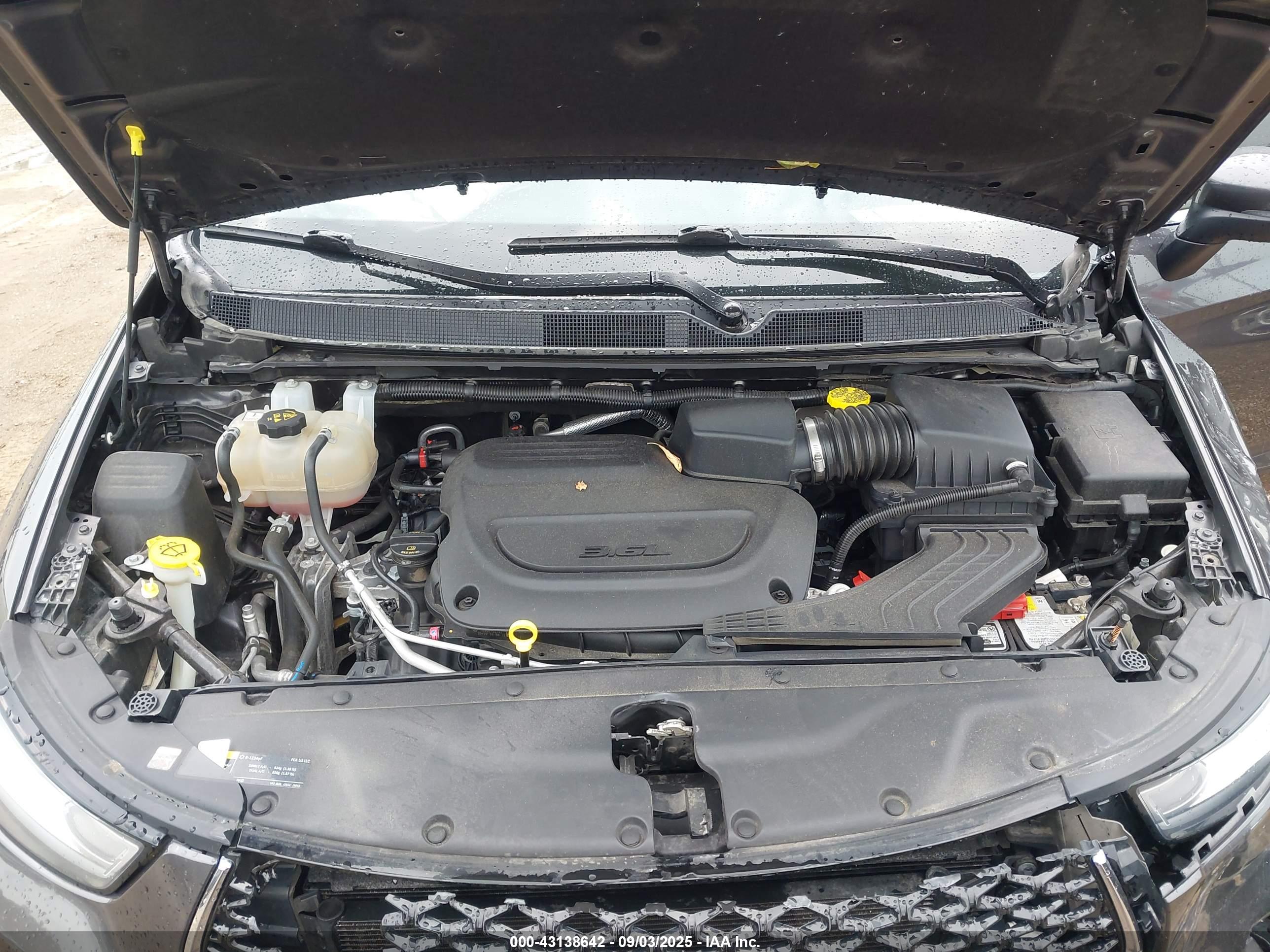 CHRYSLER PACIFICA image 10
