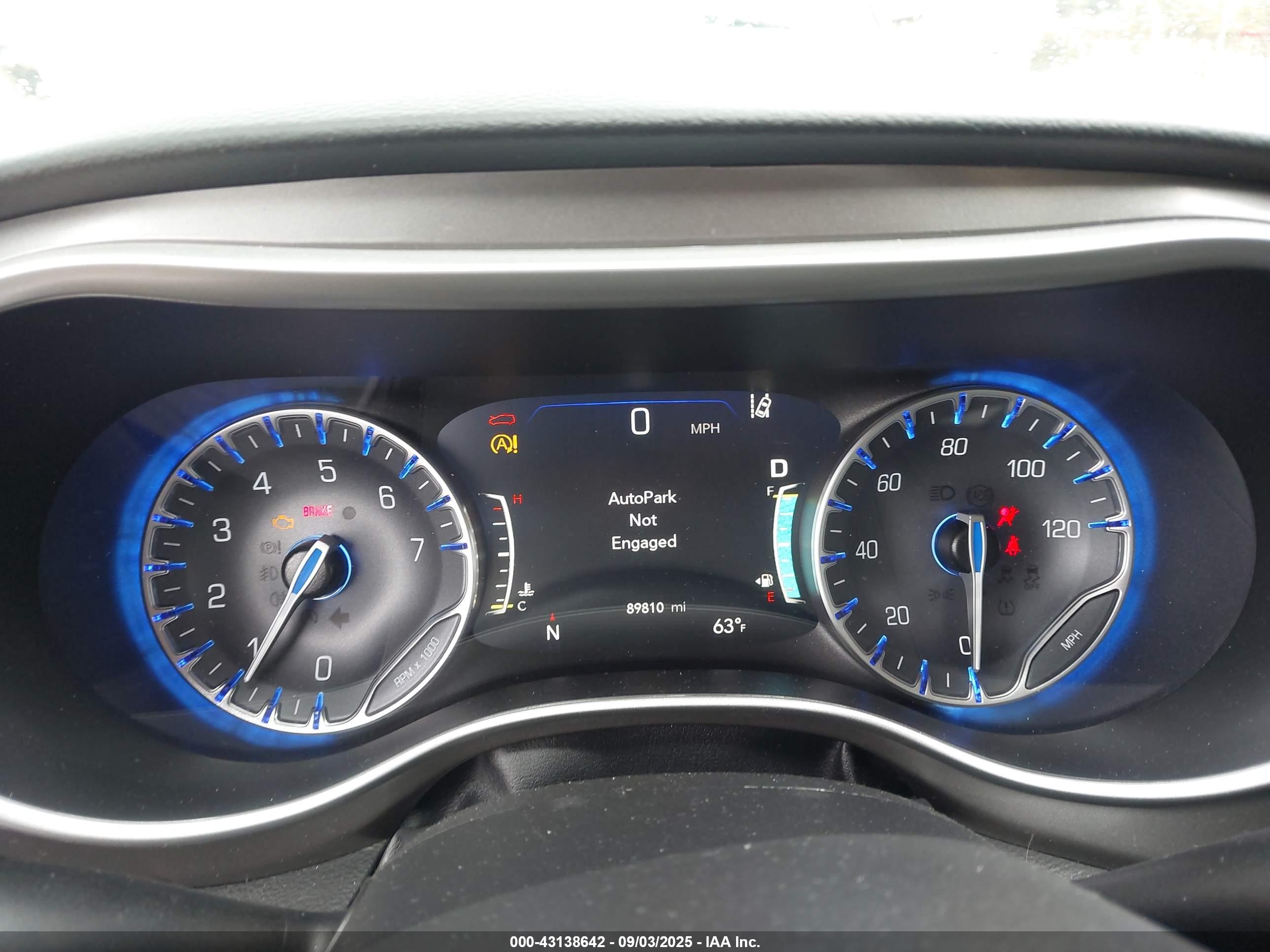 CHRYSLER PACIFICA image 7