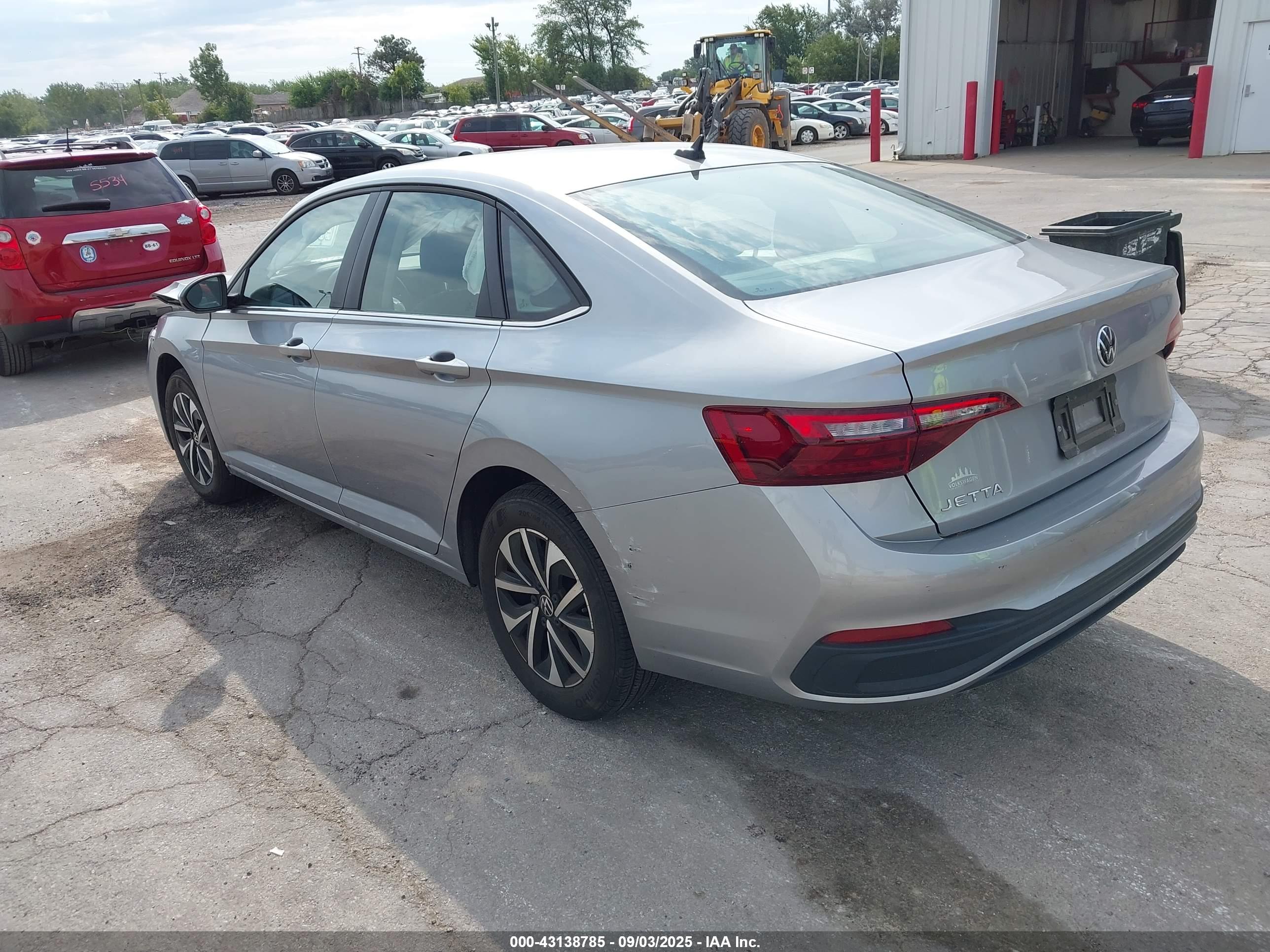 VOLKSWAGEN JETTA image 3