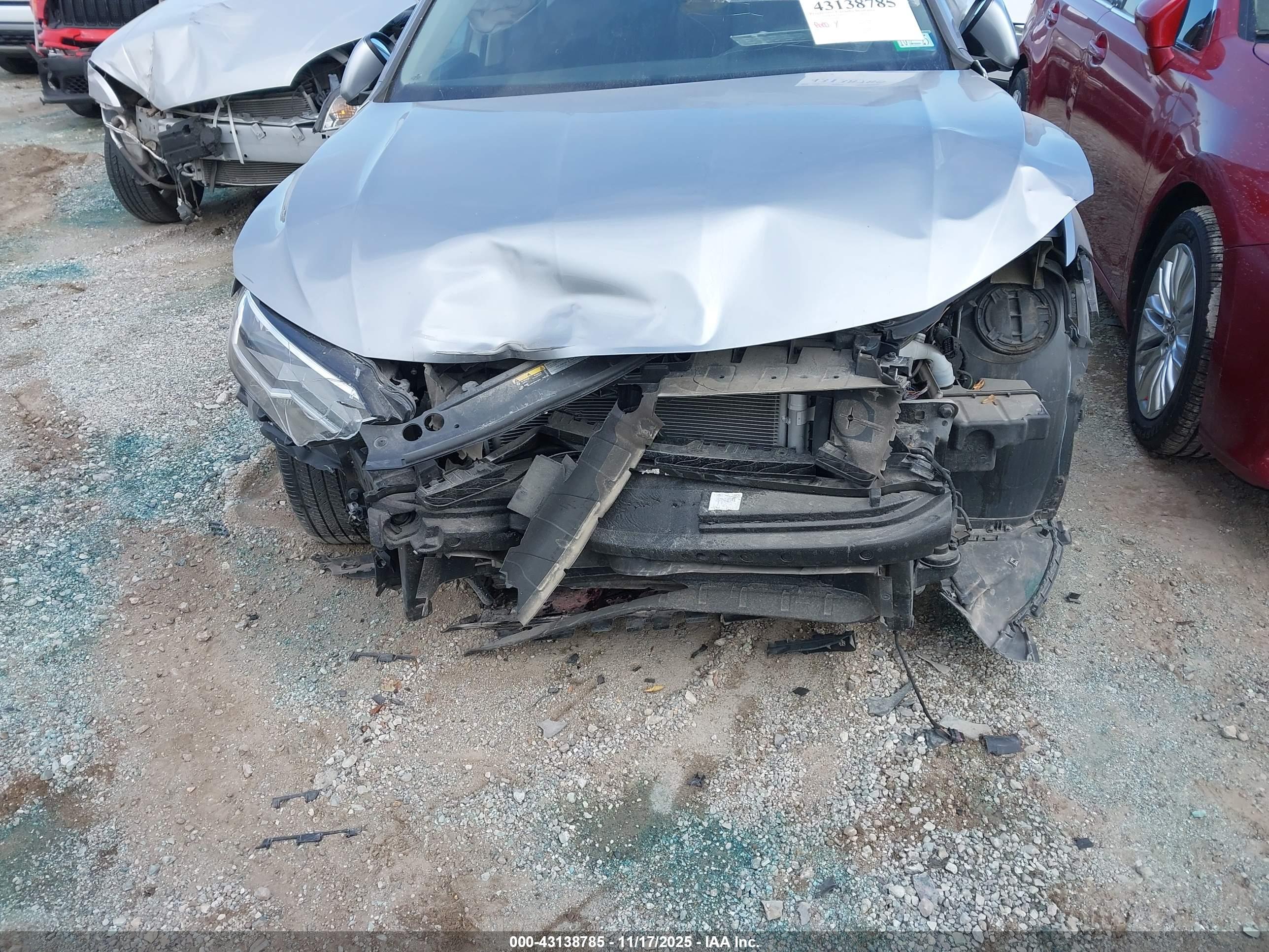 VOLKSWAGEN JETTA image 6
