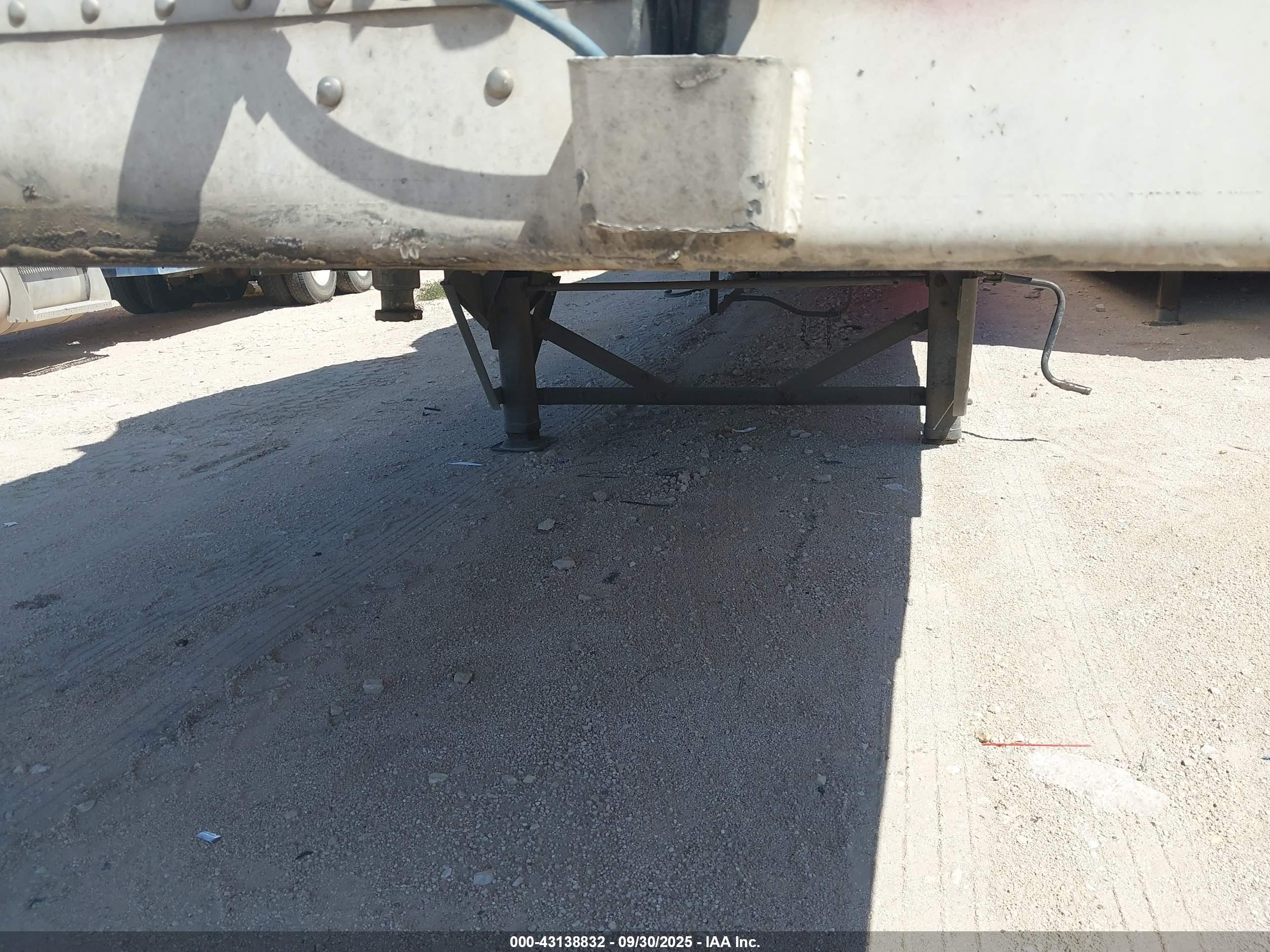 STRICK TRAILERS image 10