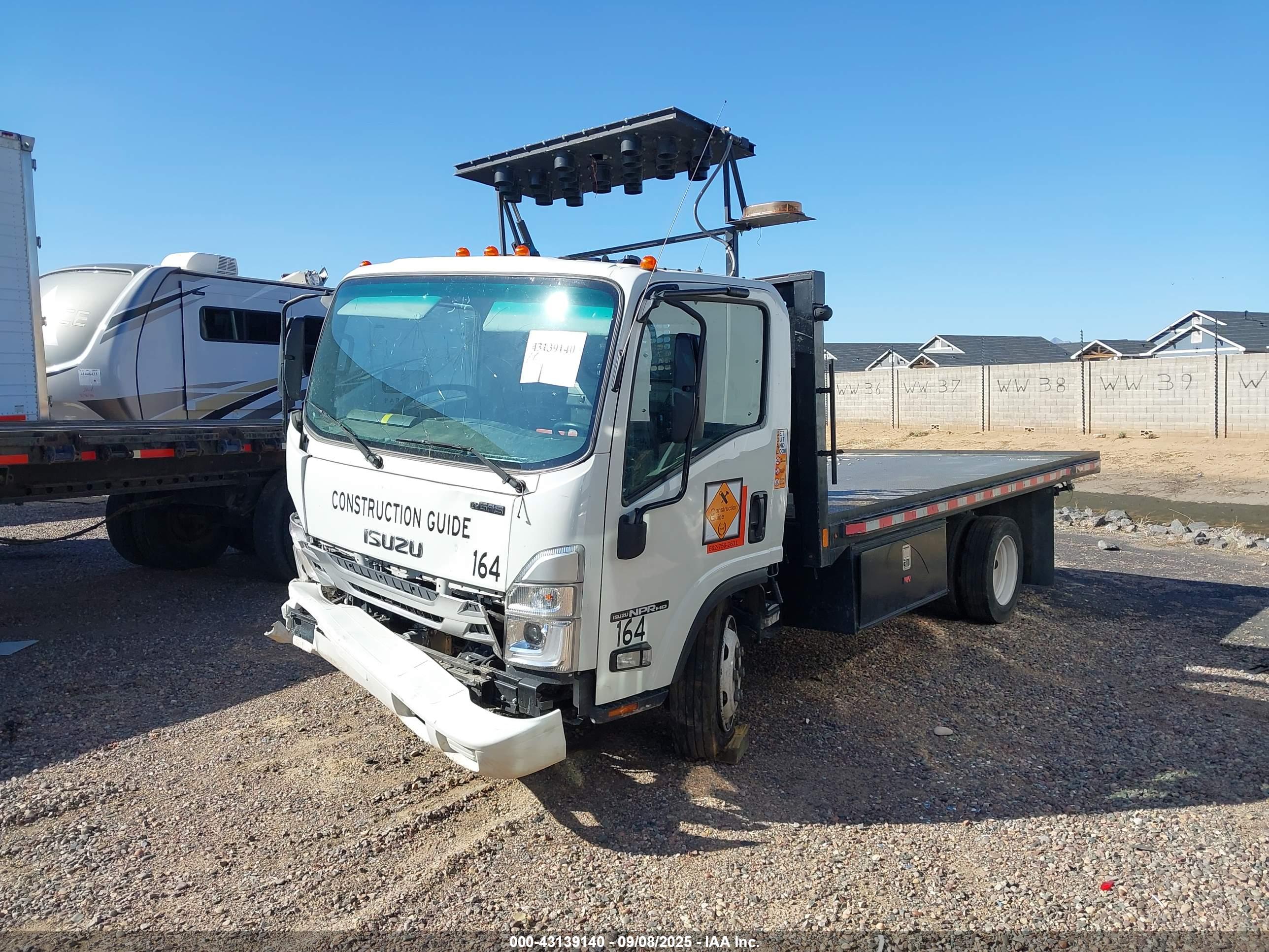 ISUZU NPR image 2