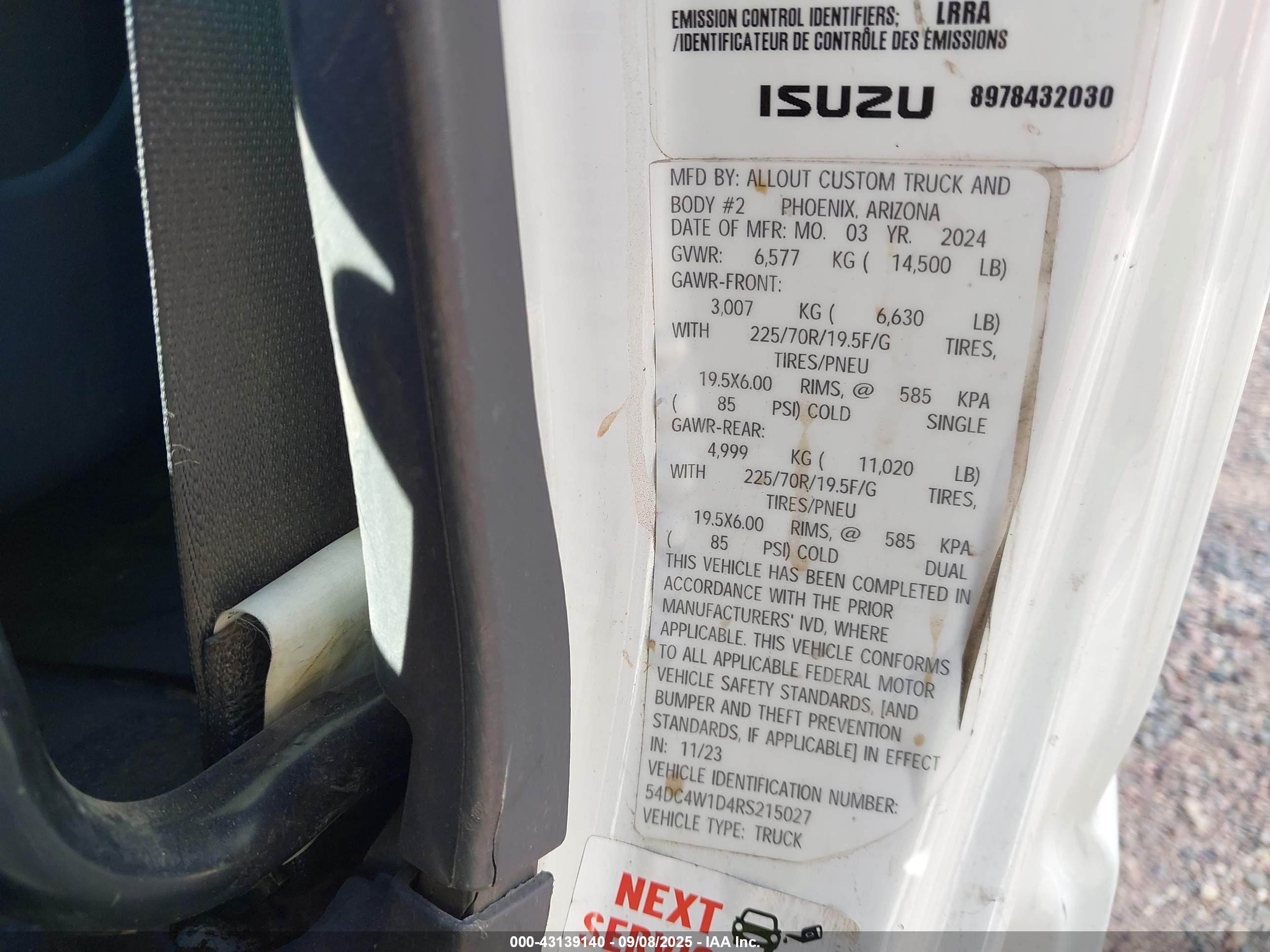 ISUZU NPR image 9