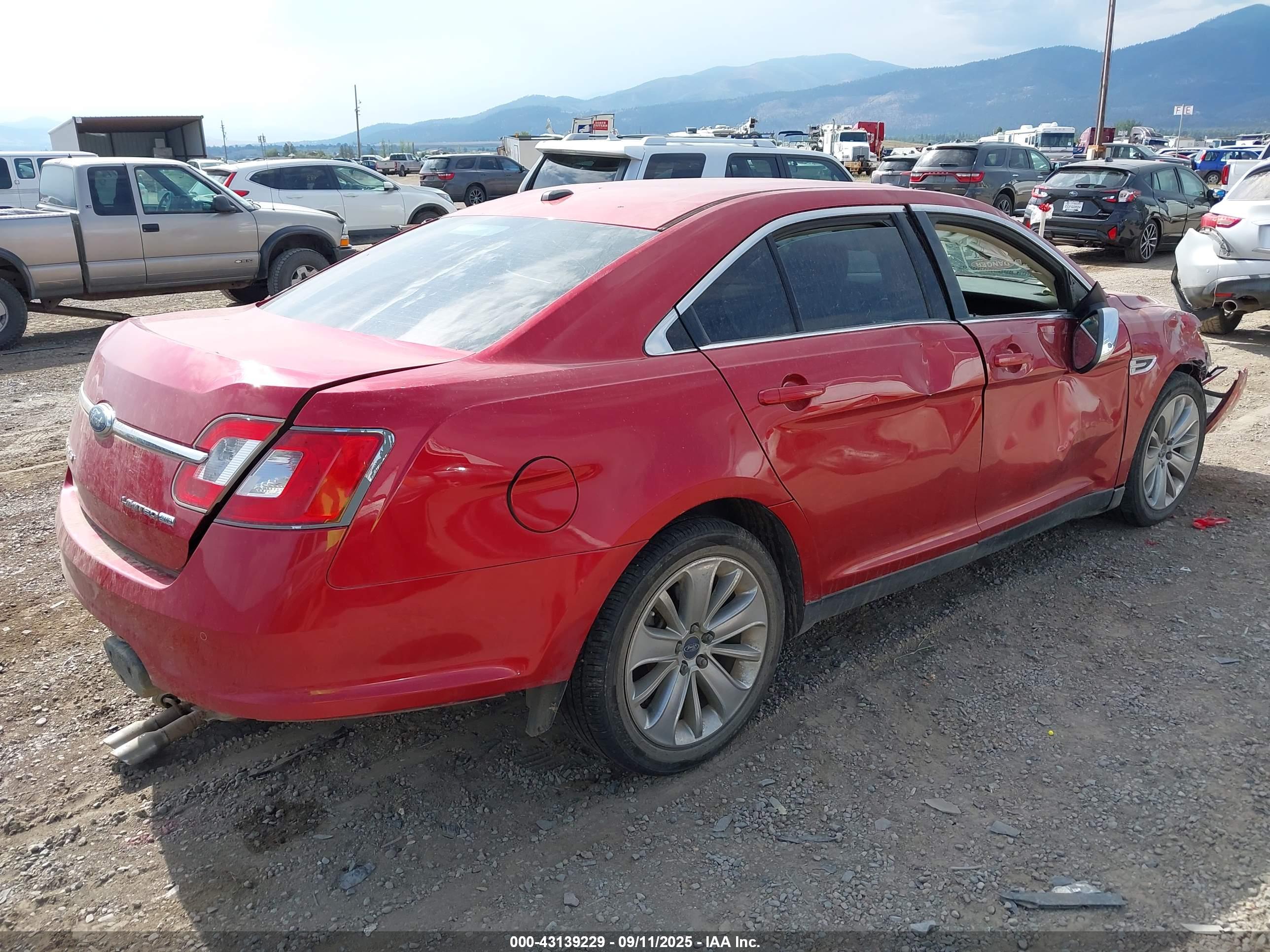 FORD TAURUS image 4