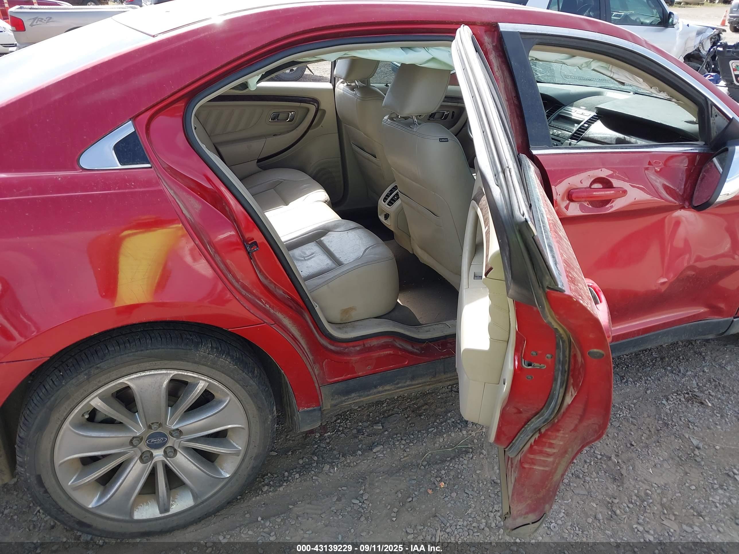 FORD TAURUS image 8