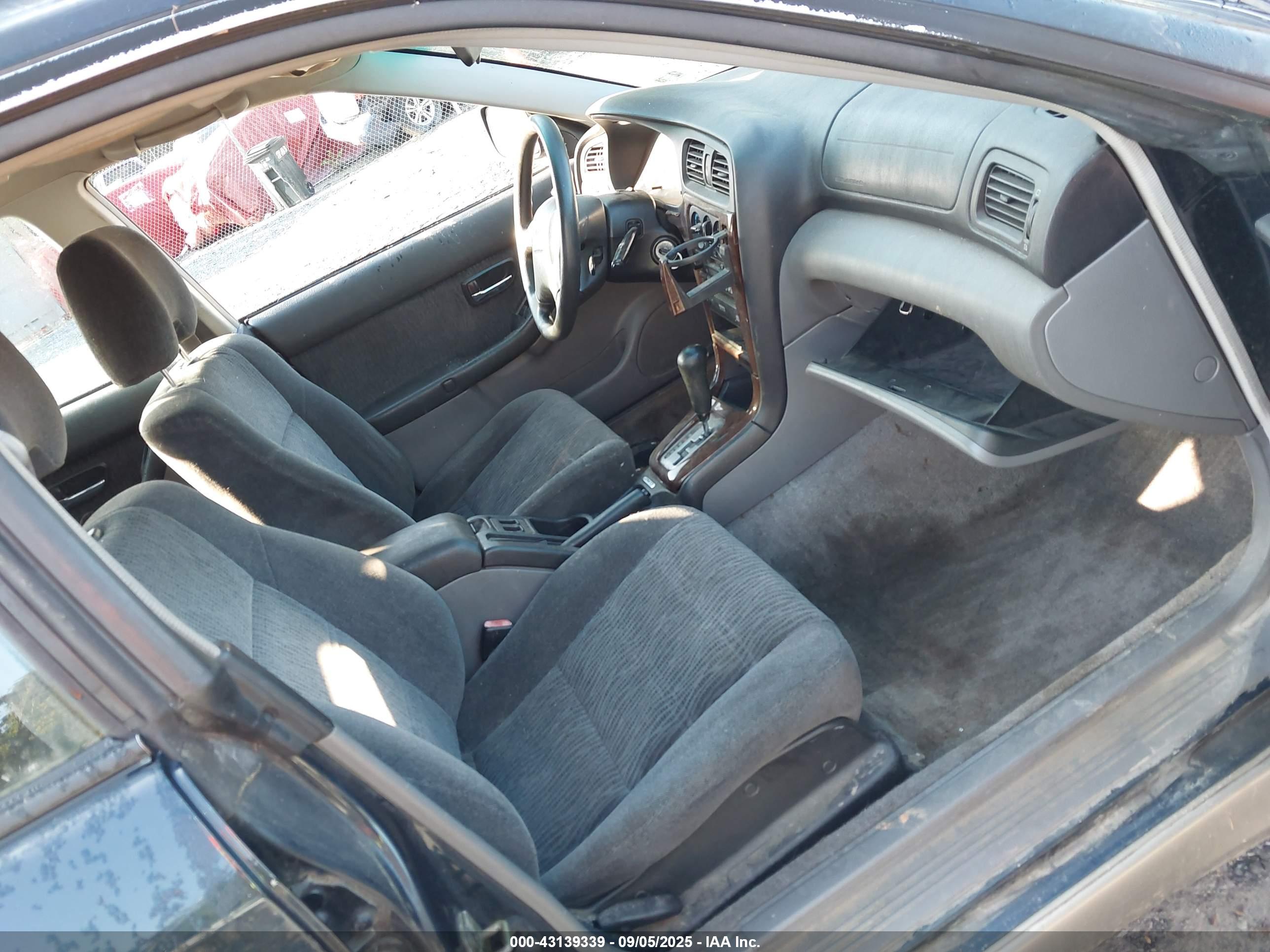 SUBARU LEGACY image 5