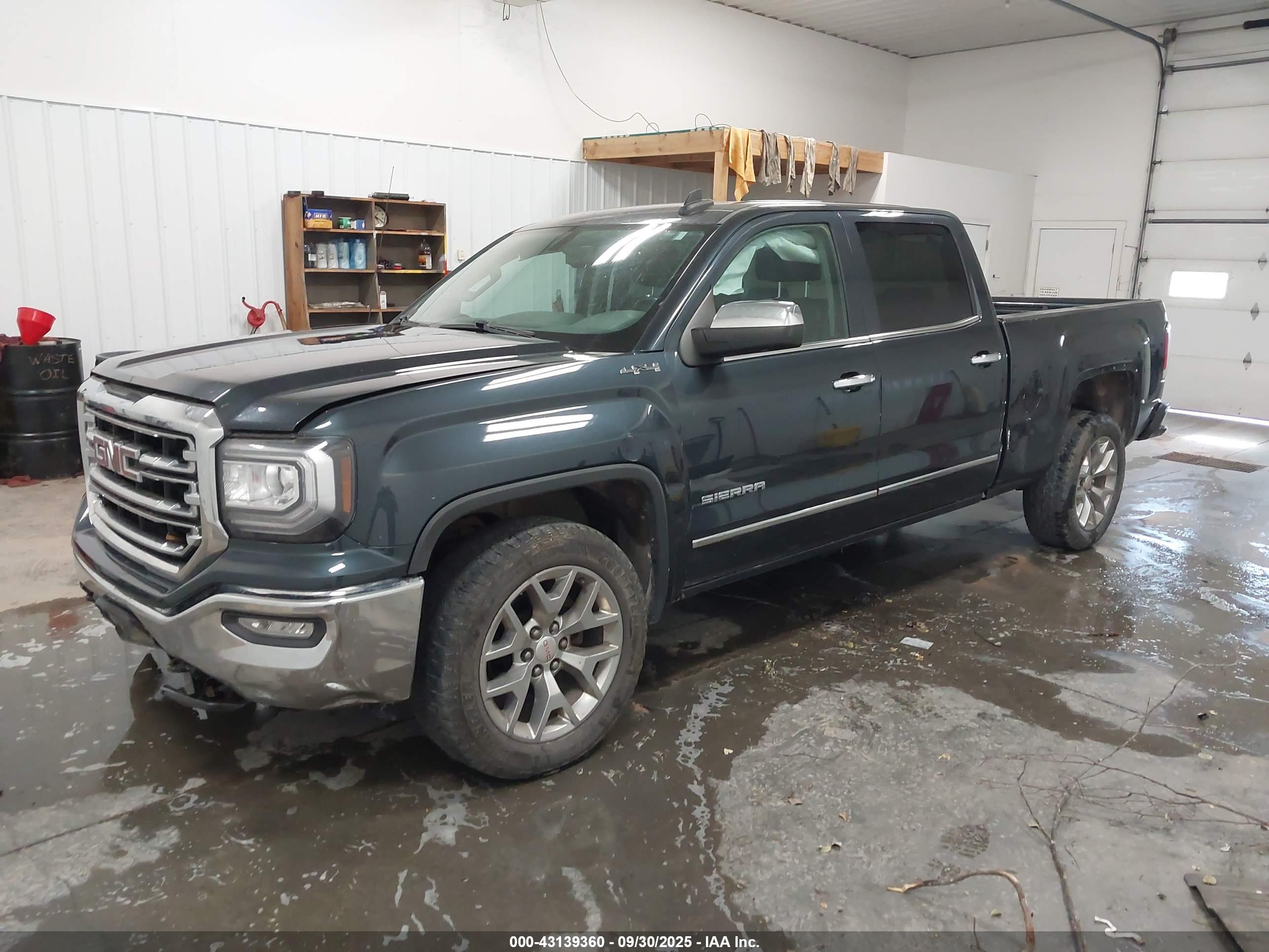 GMC SIERRA image 2