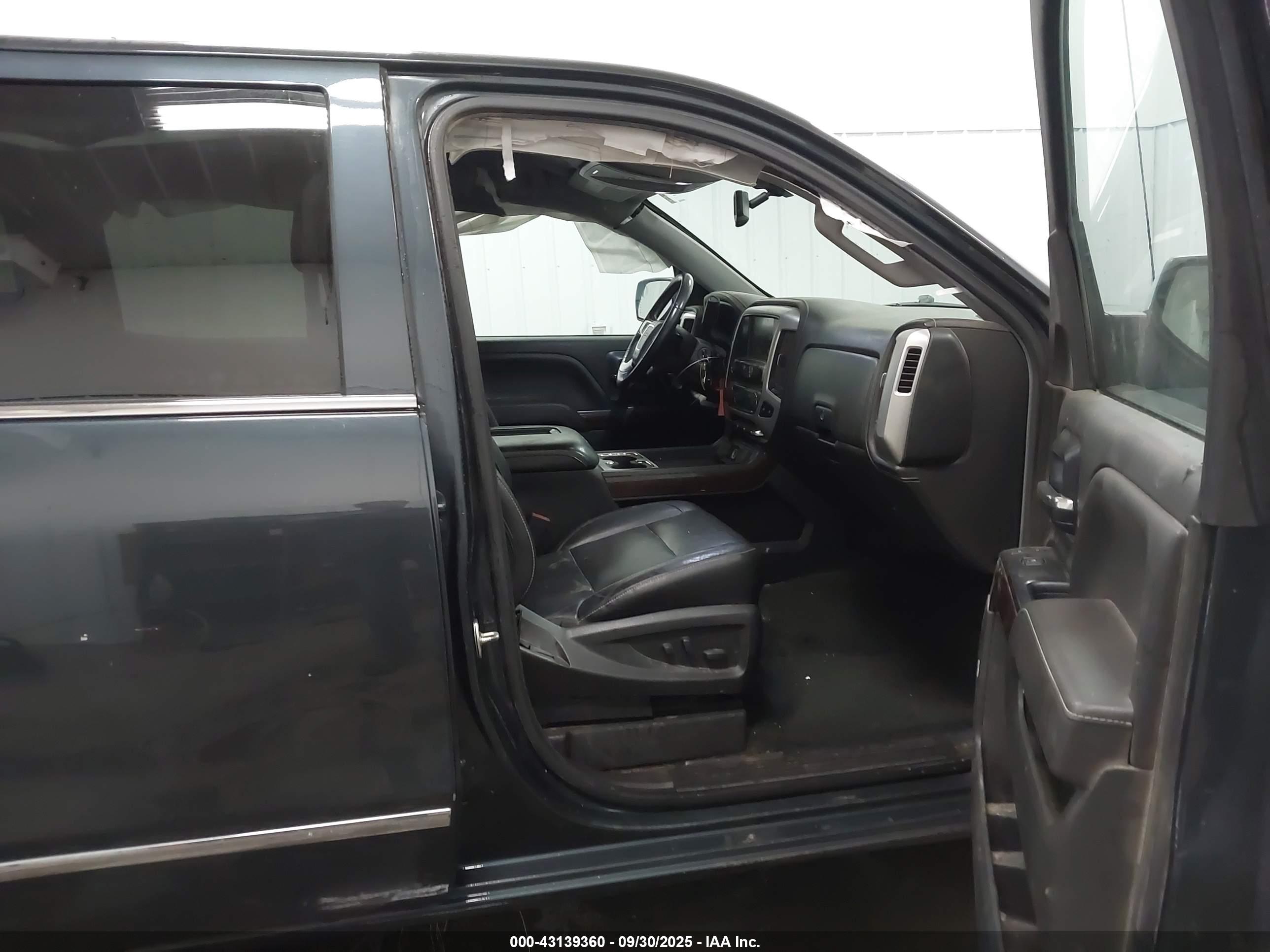 GMC SIERRA image 5