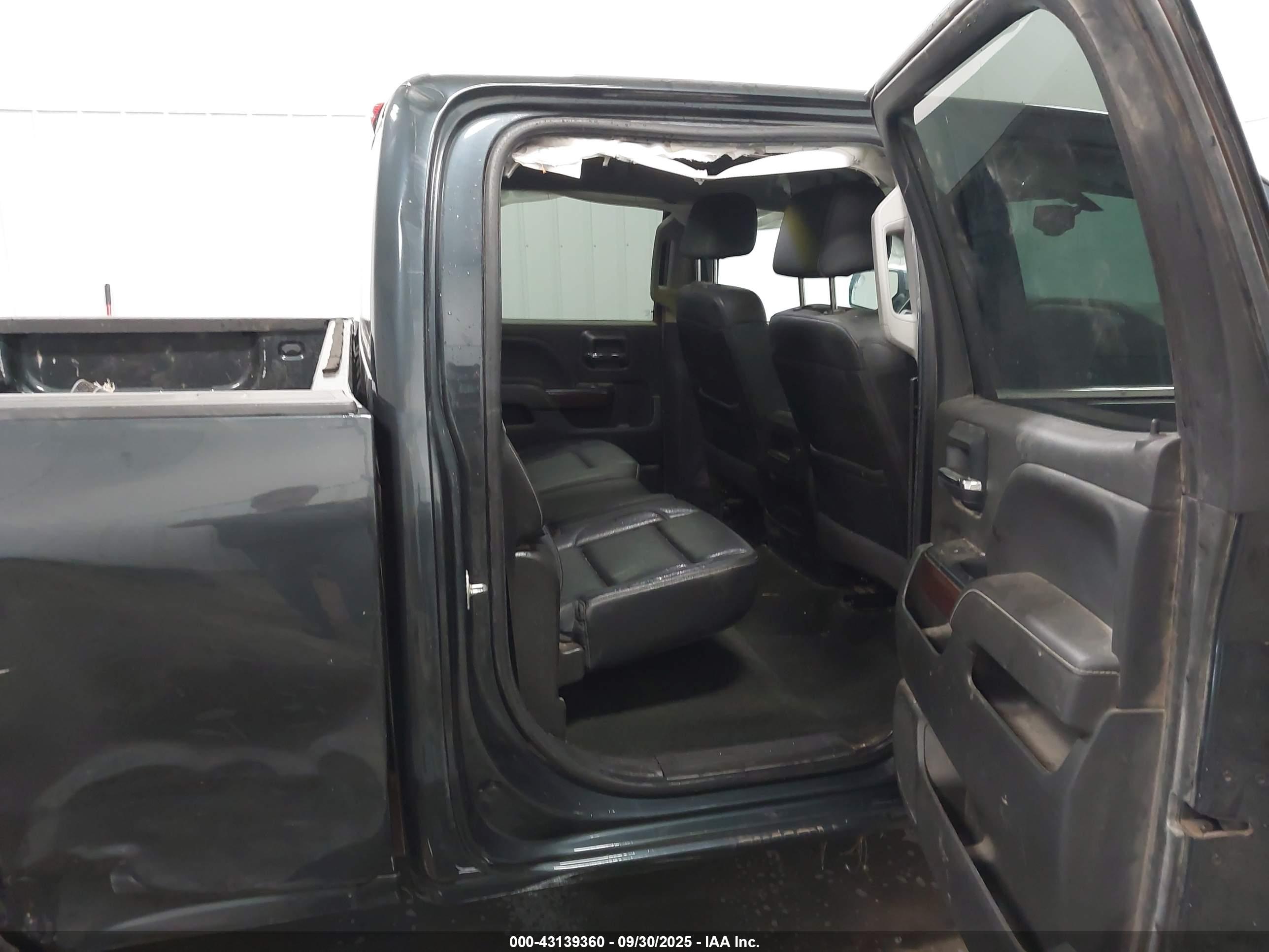 GMC SIERRA image 8