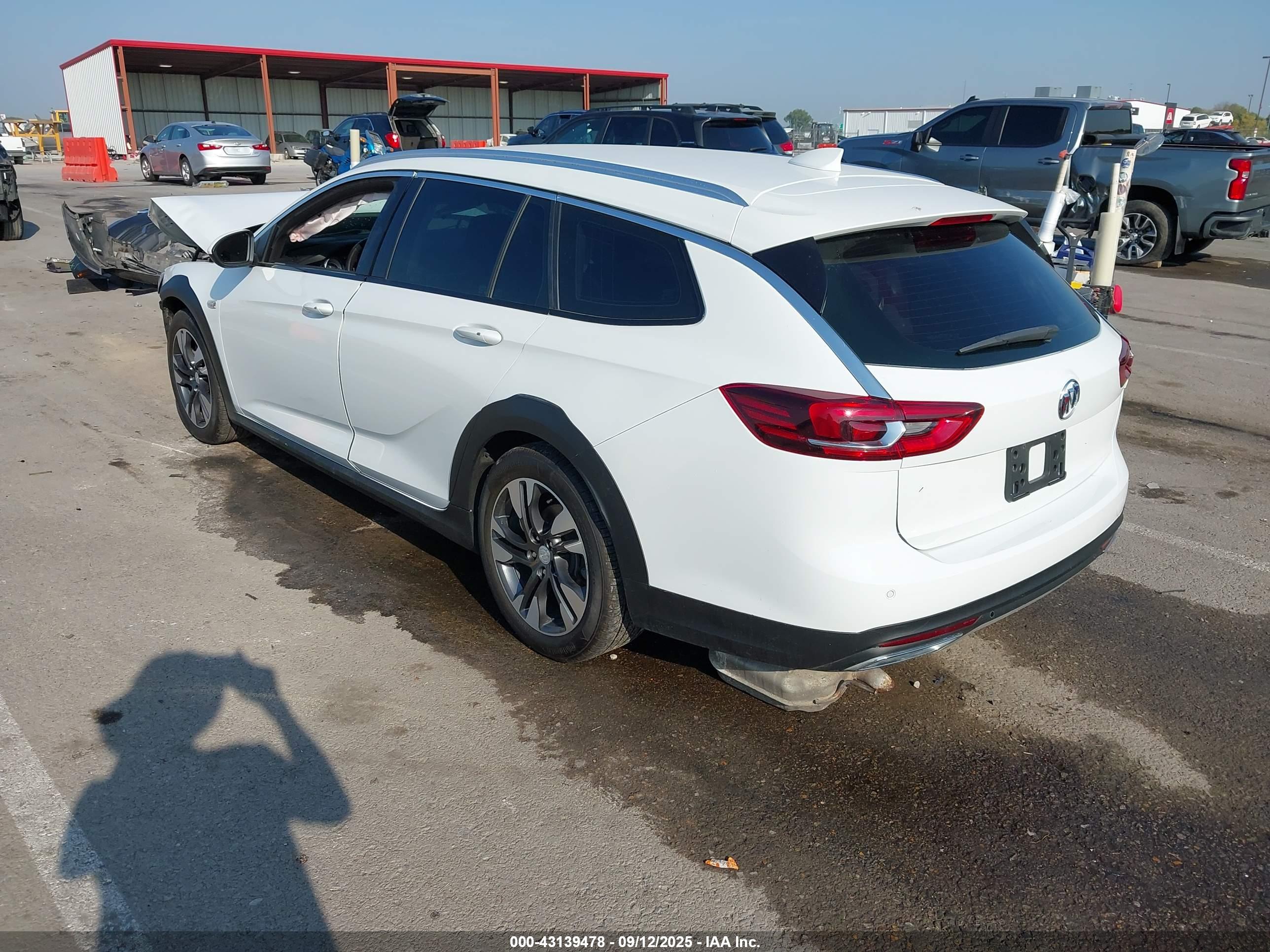 BUICK REGAL image 3