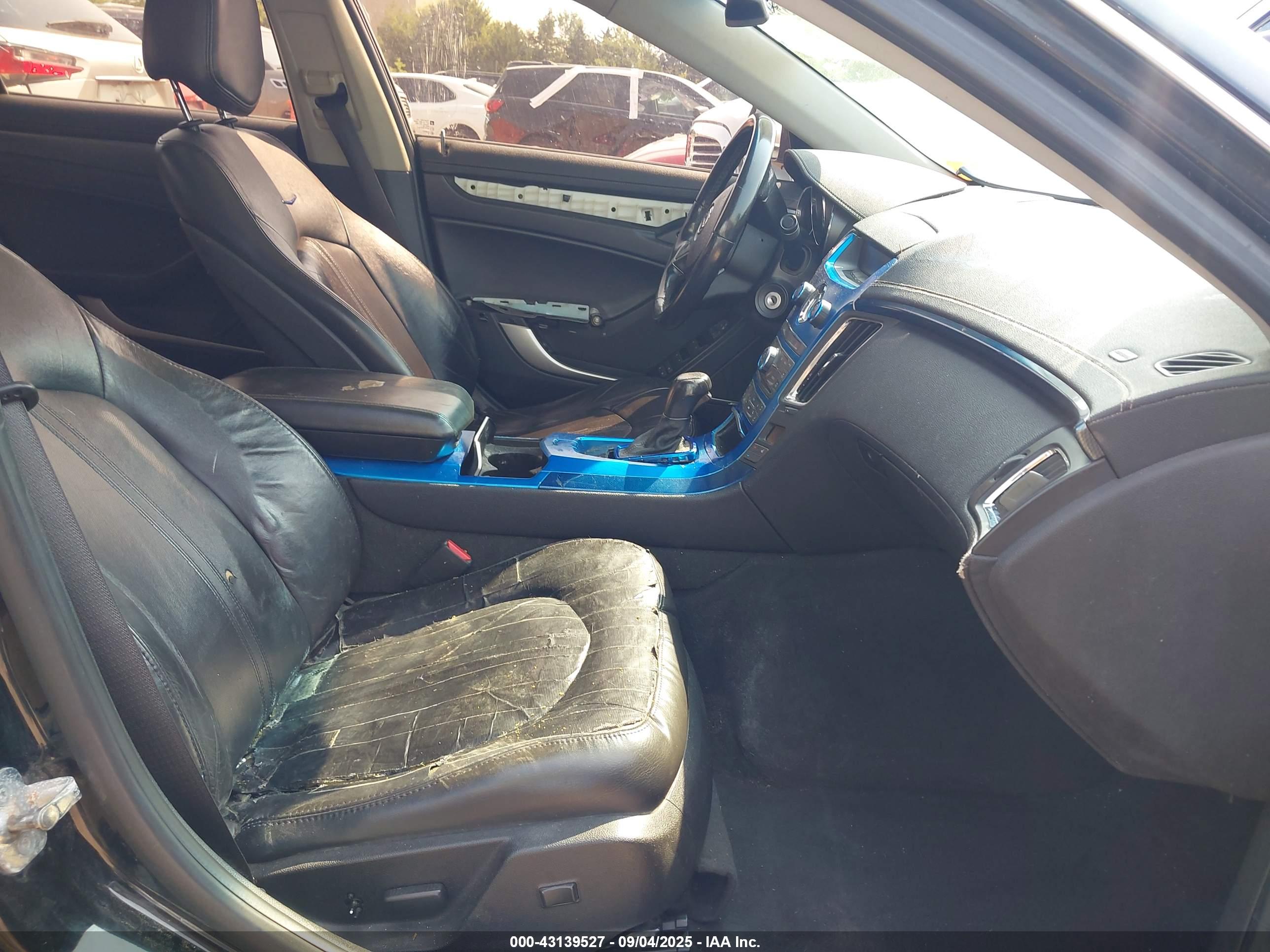 CADILLAC CTS image 5