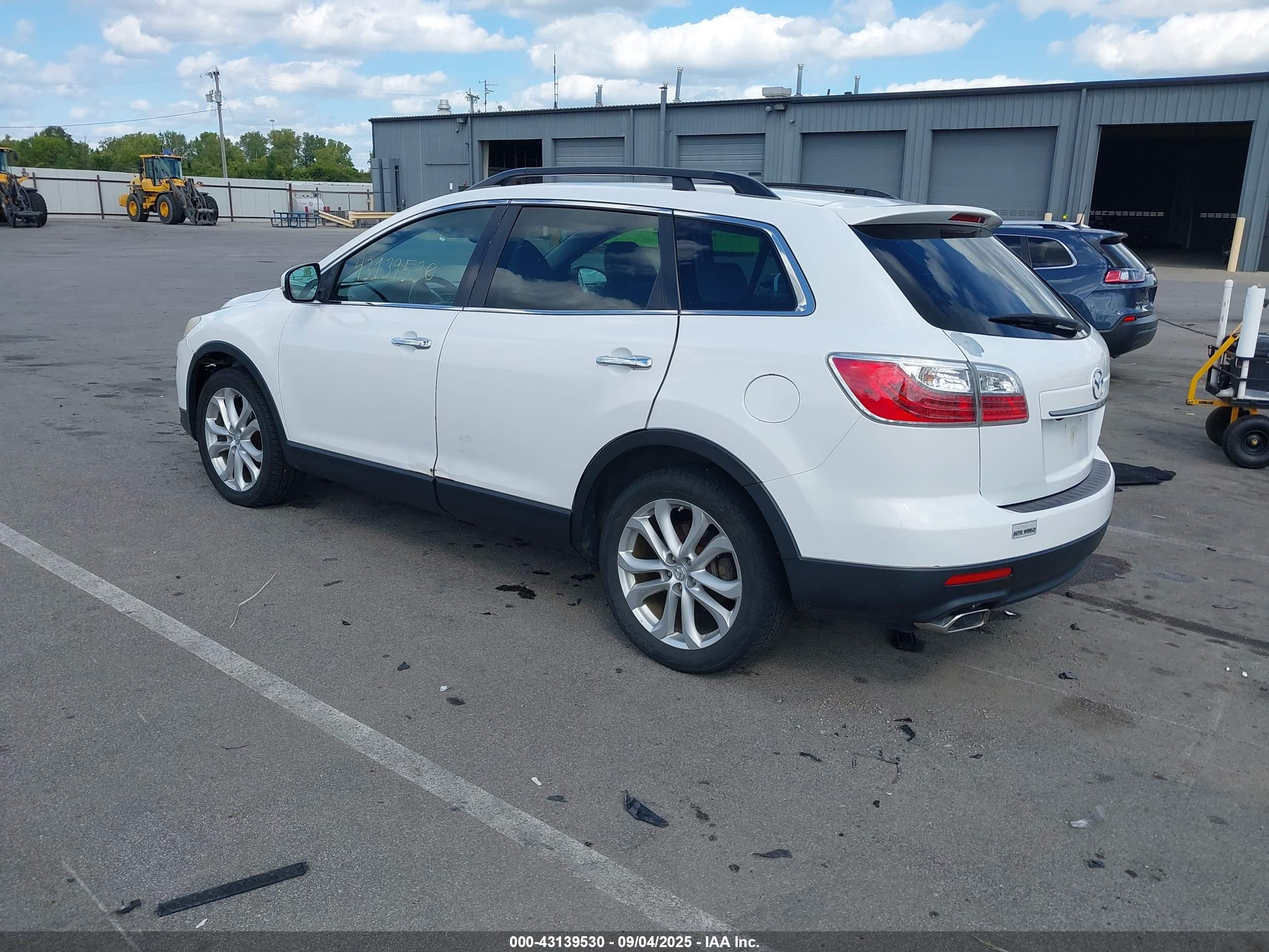 MAZDA CX-9 image 3