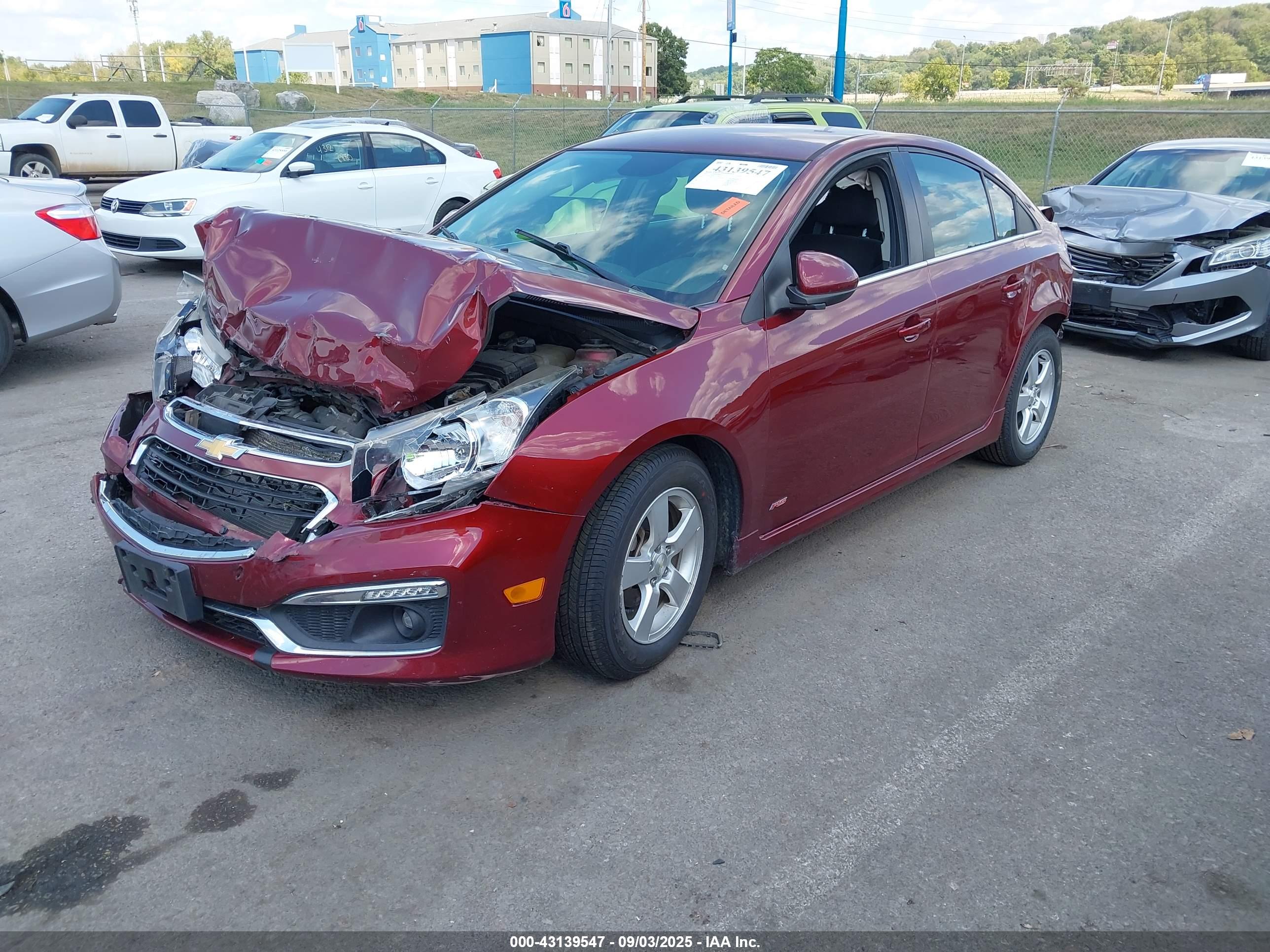 CHEVROLET CRUZE image 2
