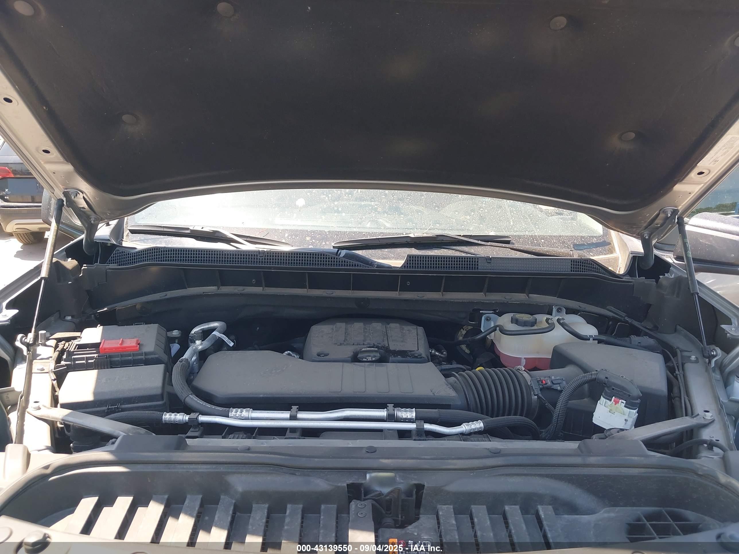 CHEVROLET SILVERADO image 10