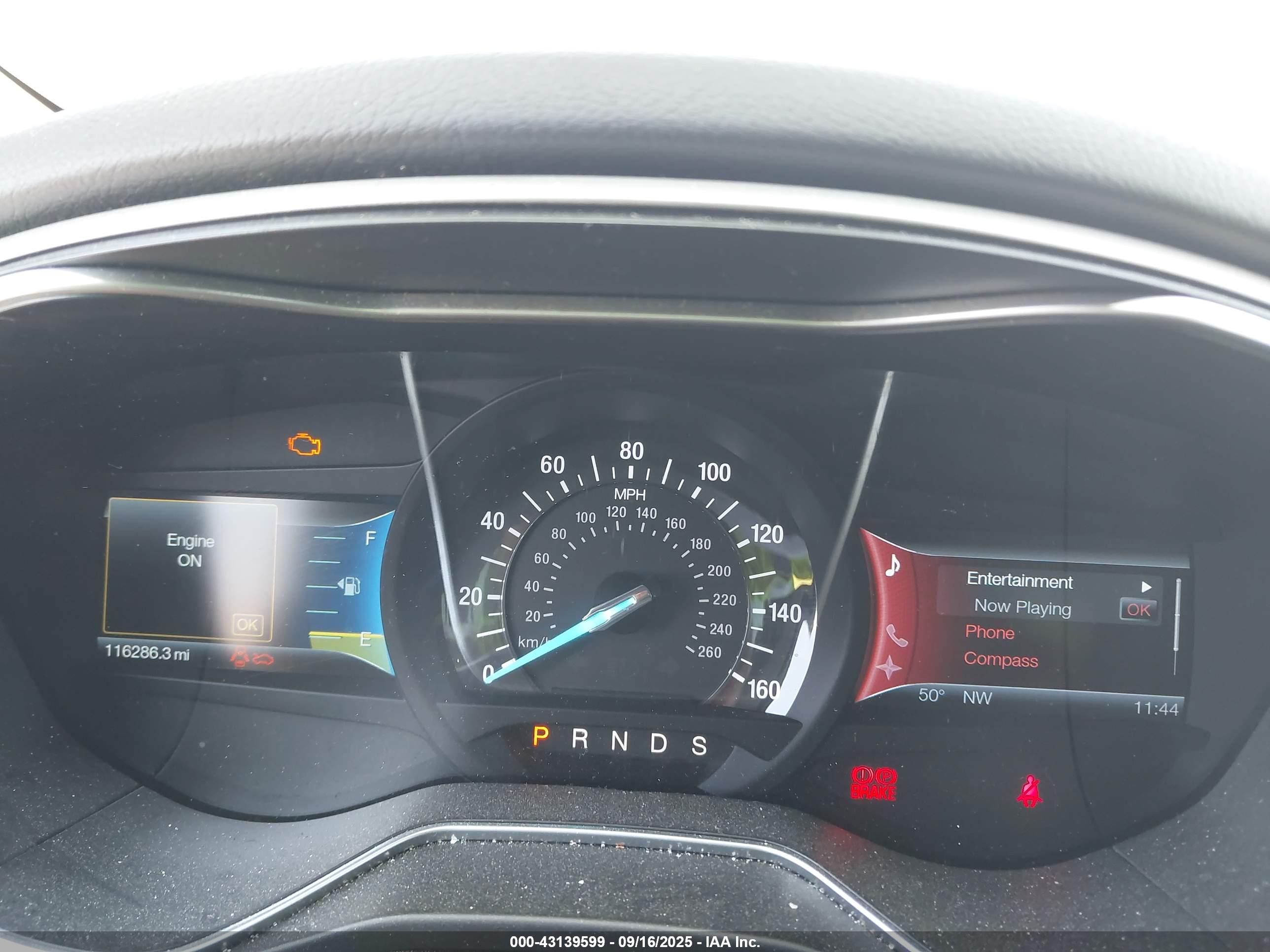 FORD FUSION image 7