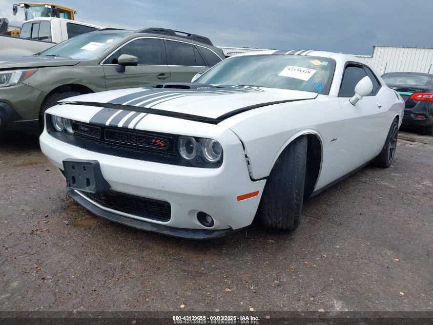 DODGE CHALLENGER image 2