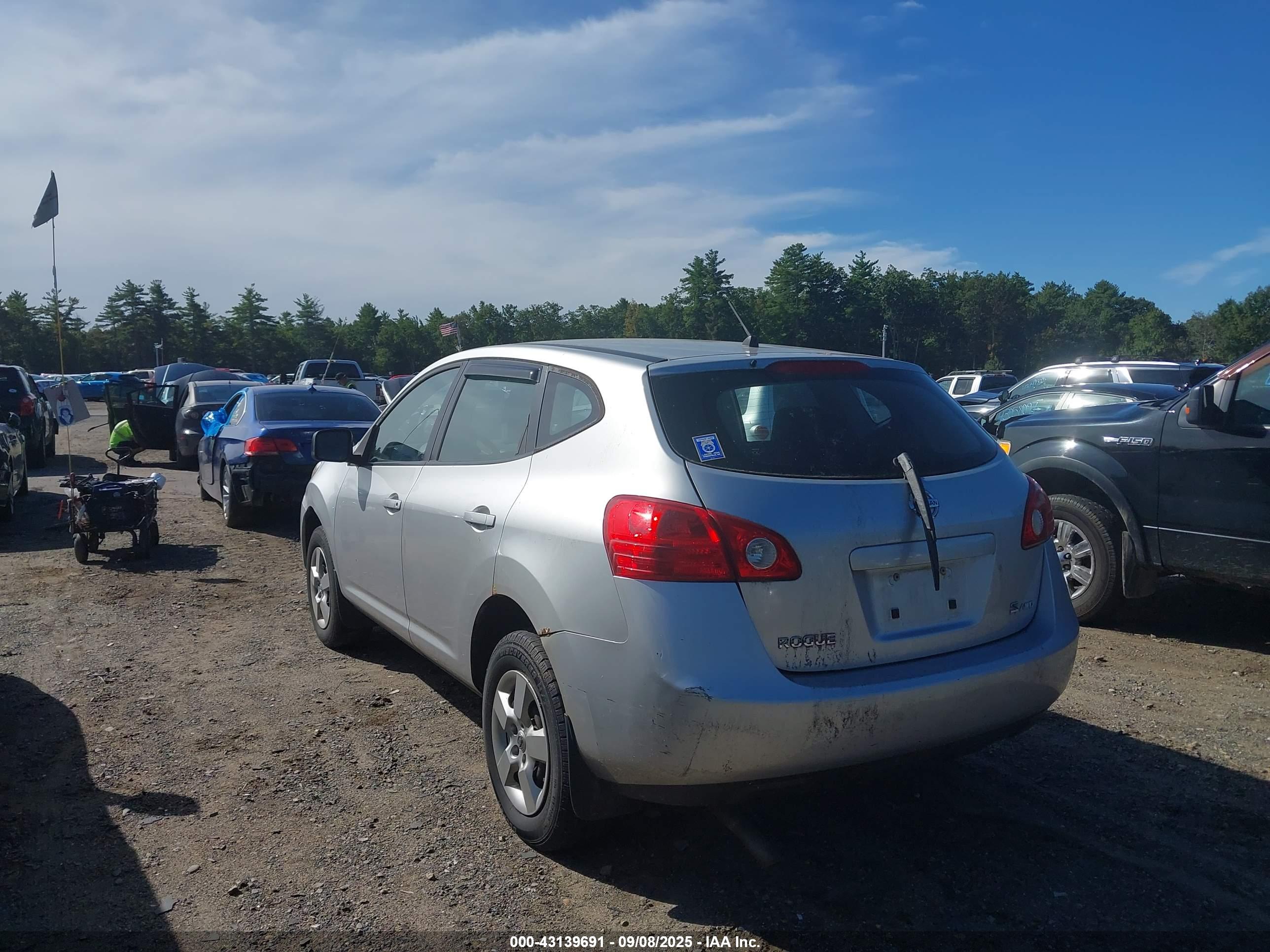 NISSAN ROGUE image 3