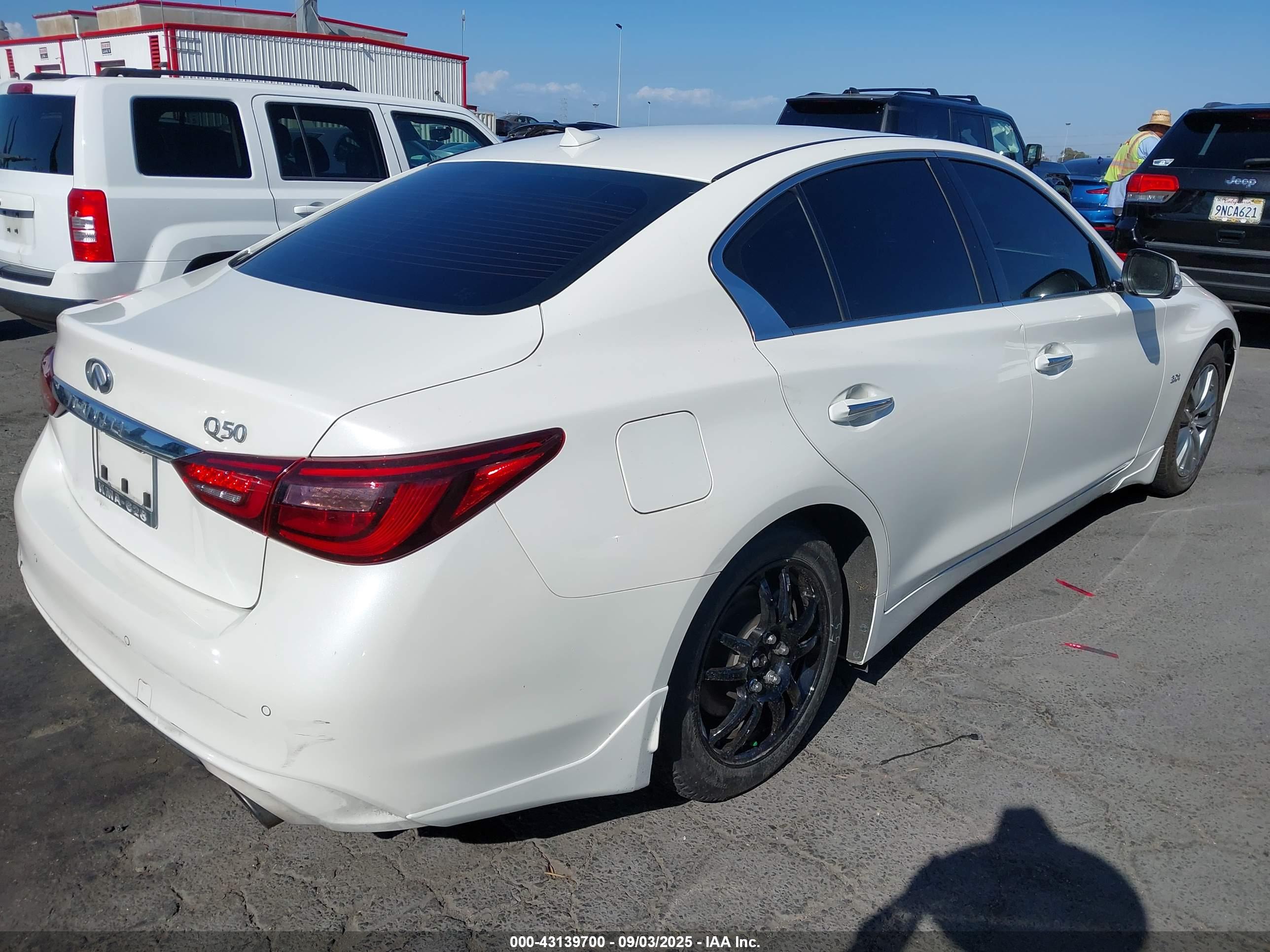 INFINITI Q50 image 4