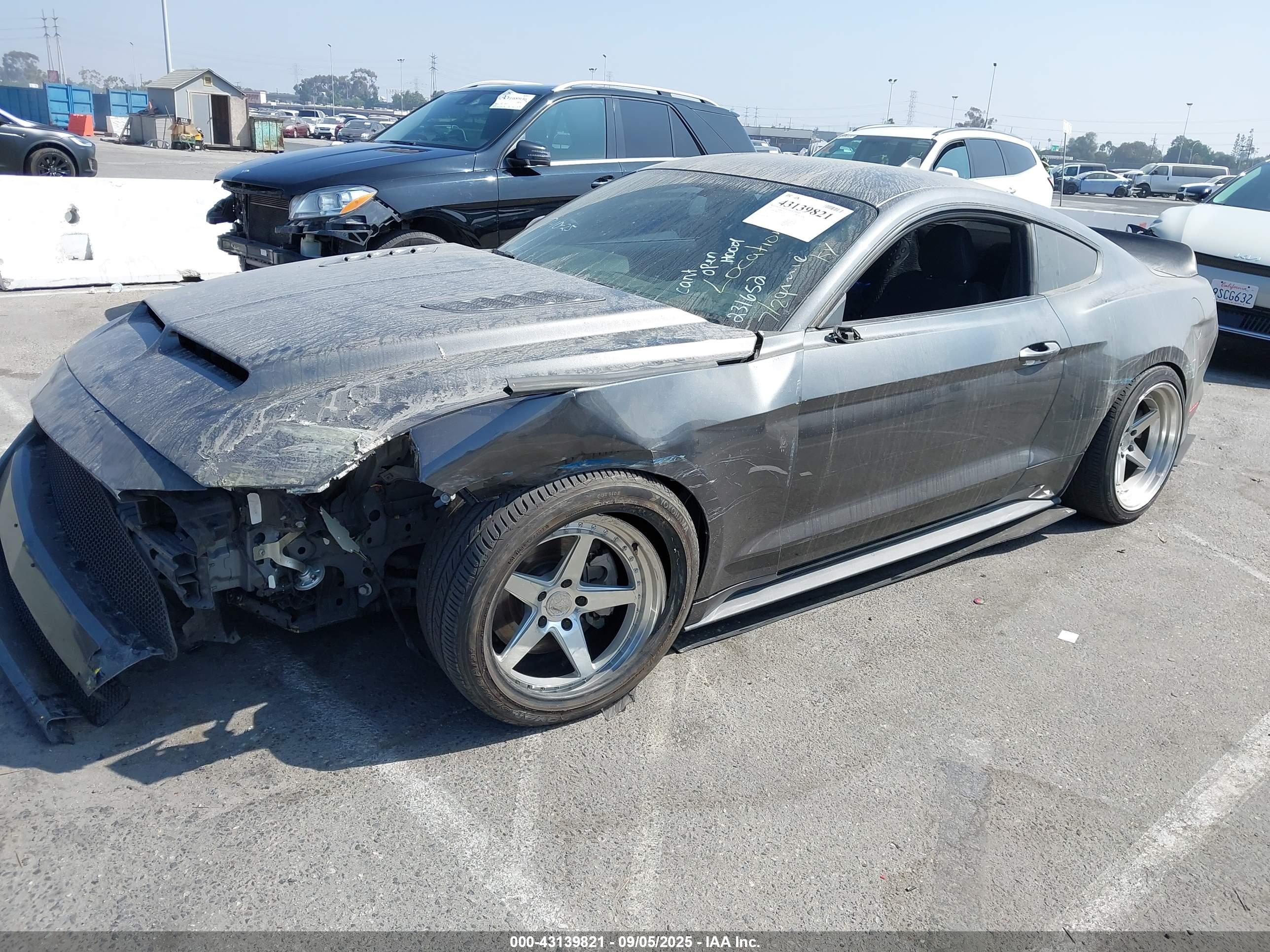 FORD MUSTANG image 2