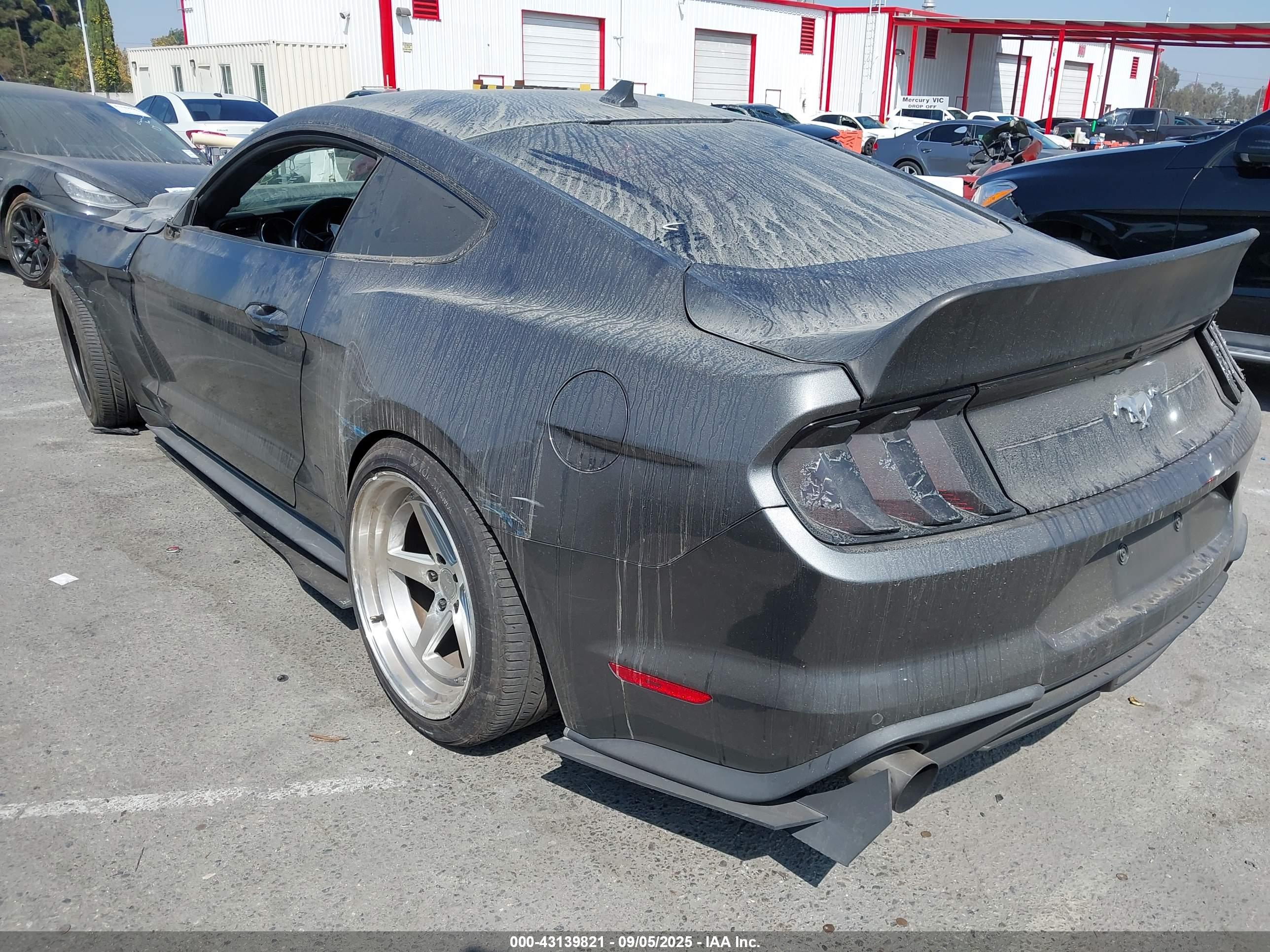FORD MUSTANG image 3