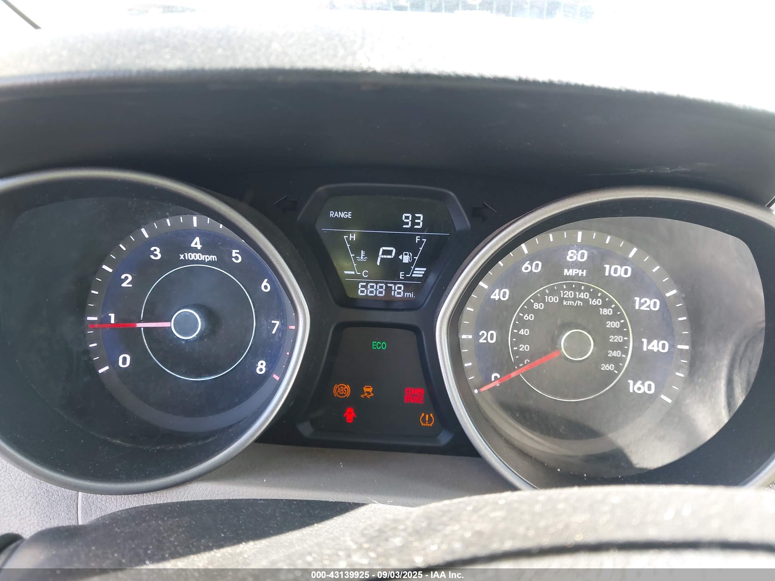 HYUNDAI ELANTRA image 7
