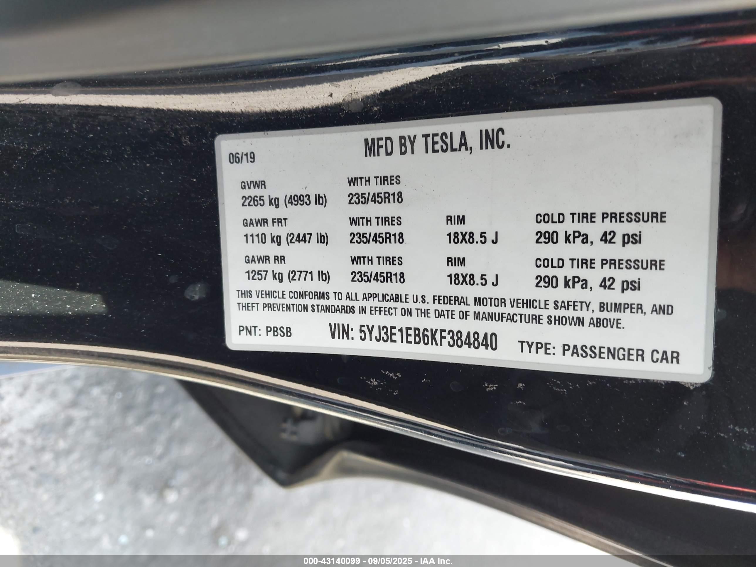TESLA MODEL image 9