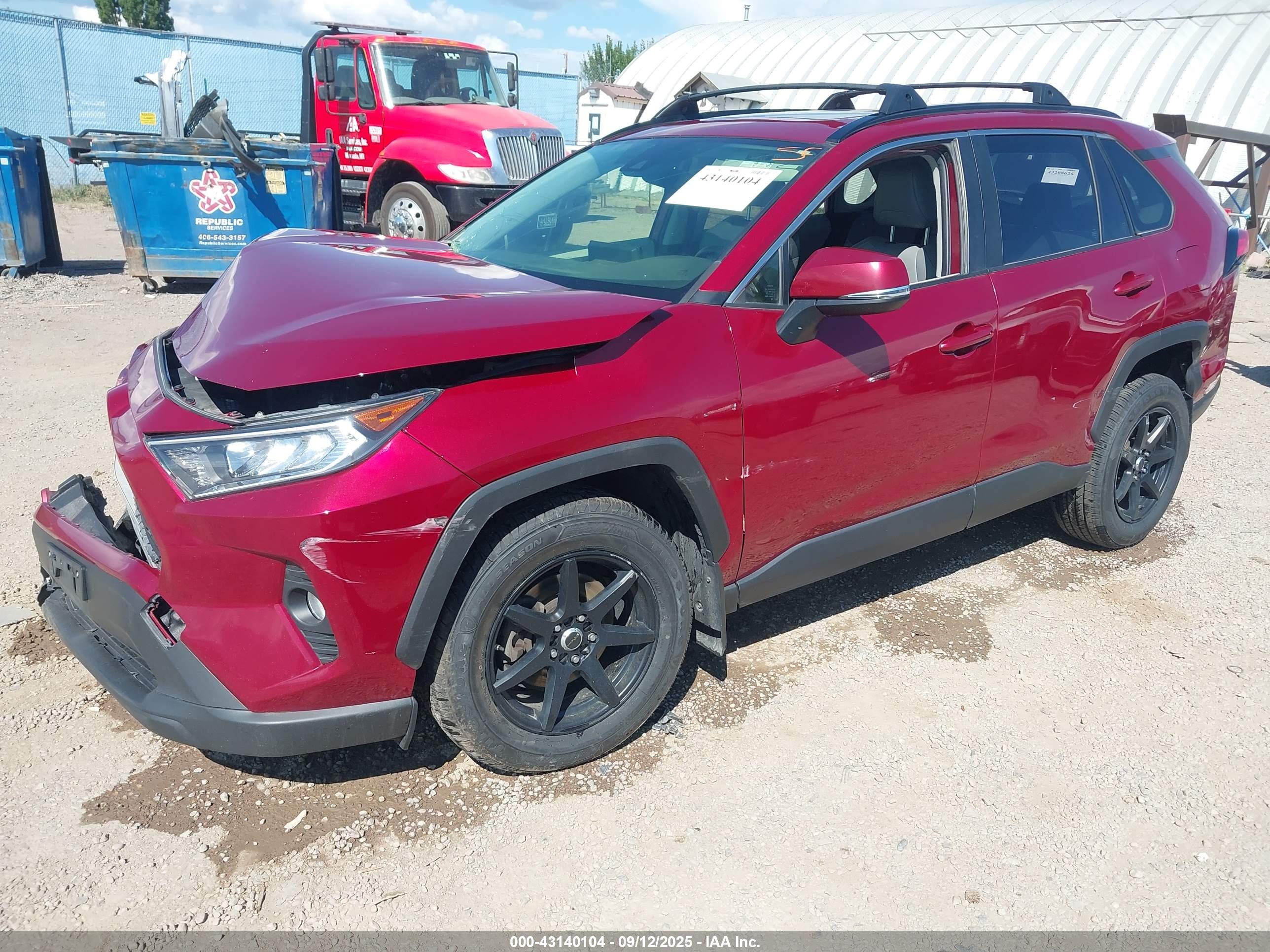 TOYOTA RAV4 image 2